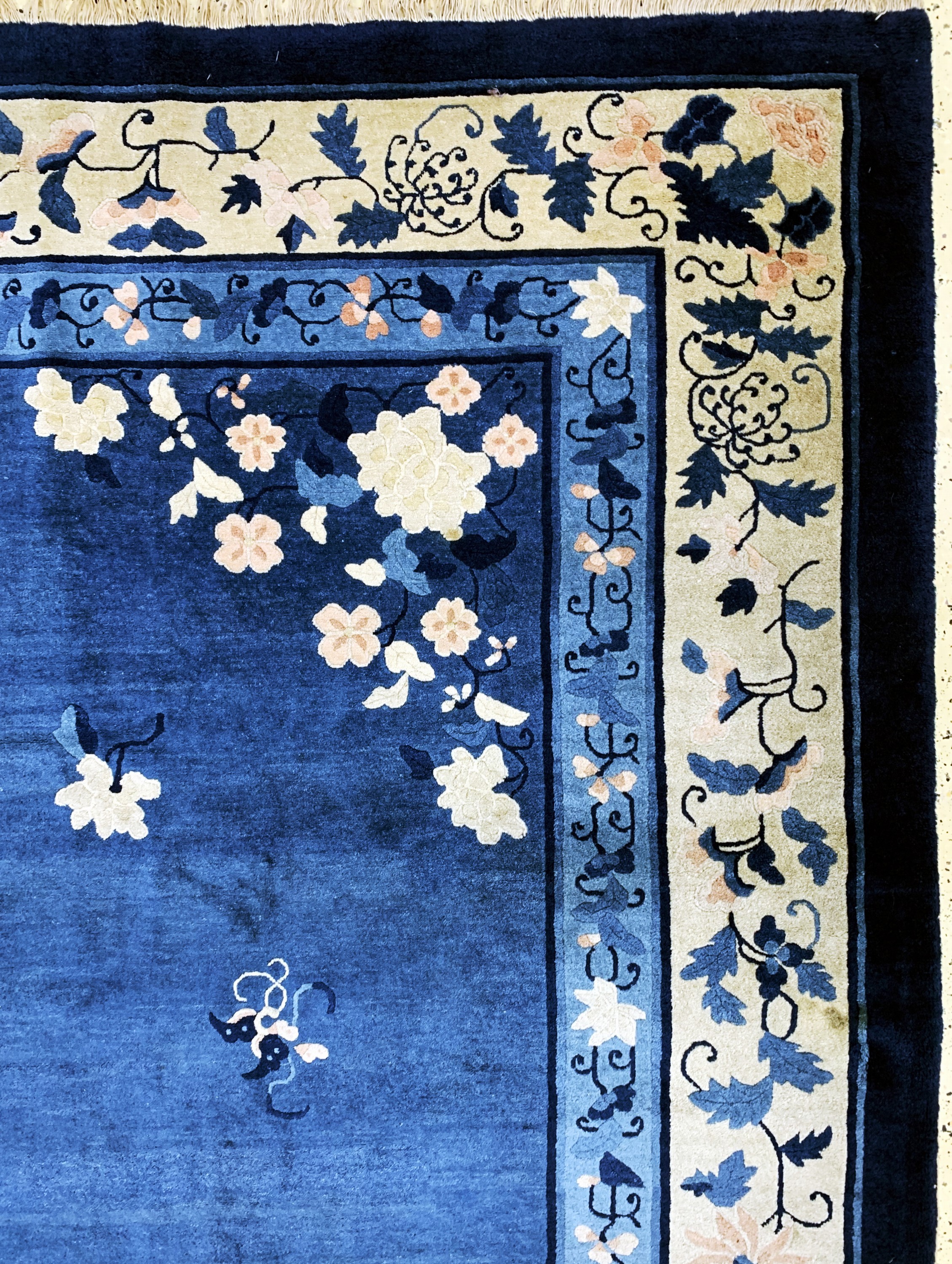 Detail f: Peking fein antik, China, 19.Jhd, Wolle aufBaumwolle, ca. 435 x 375 cm, EHZ: 2-3