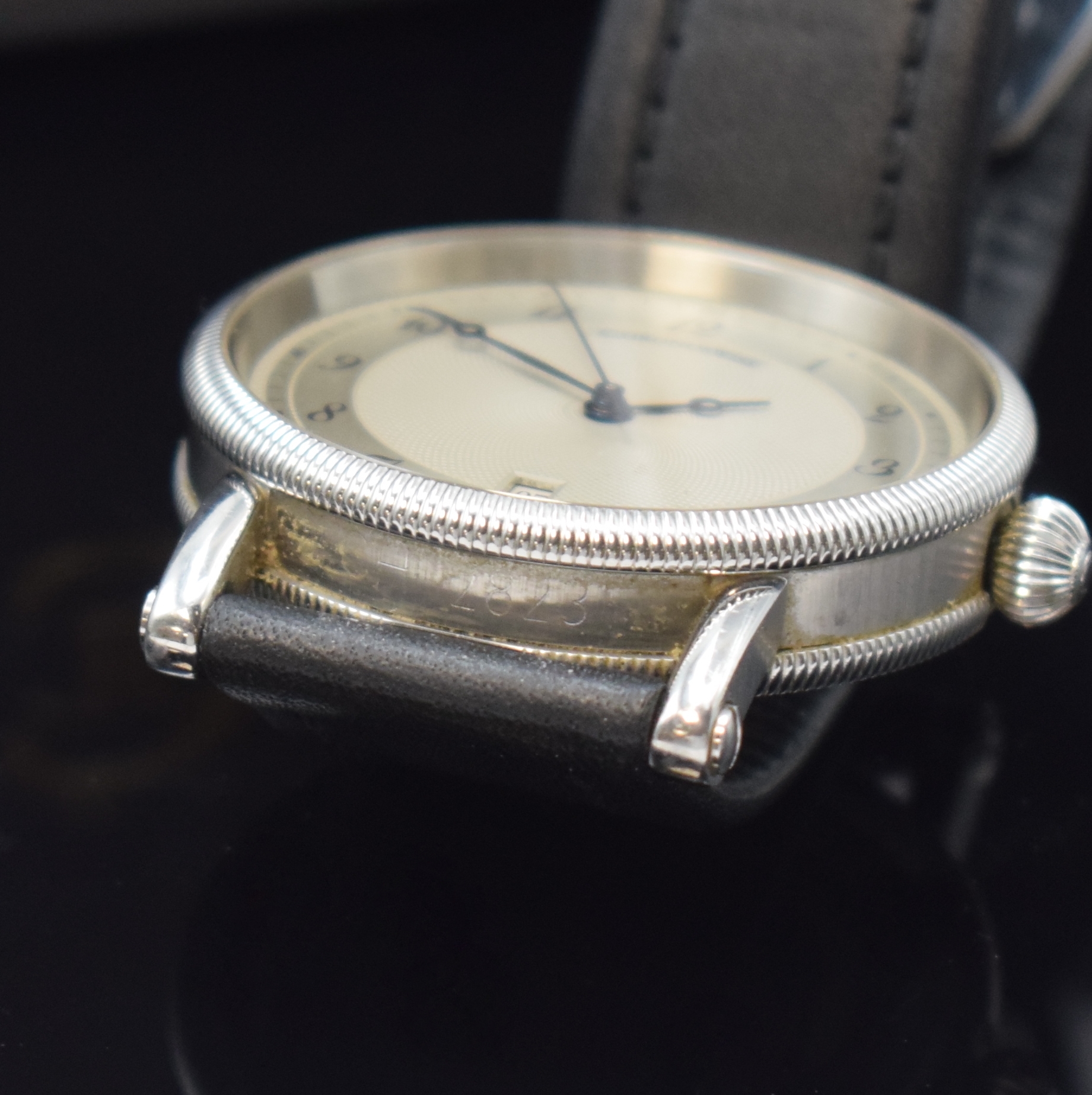 Detail d: CHRONOSWISS Armbanduhr Serie Kairos Referenz CH 2823, Schweiz um 1992, Automatik, beids. vergl. Edelstahlgeh., Boden verschr., silb. Zifferbl. z. T. ...