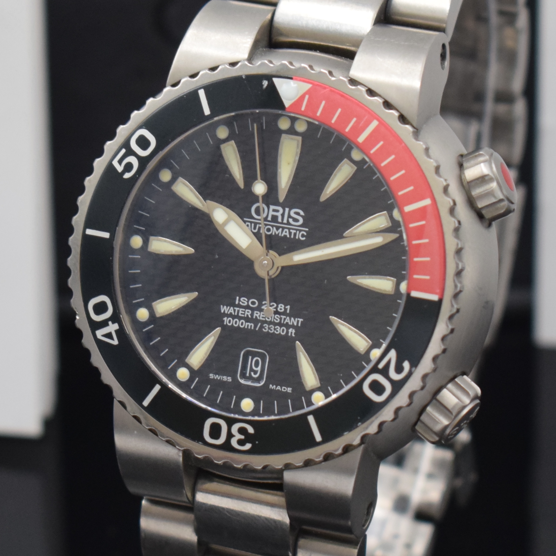 Detail a: ORIS Herrenarmbanduhr TT1 Referenz 633.7541, Automatik, Titangeh. inkl. orig. Gliederband m. Faltschl., Boden und Krone verschr., ab Herst. wasserd., ...