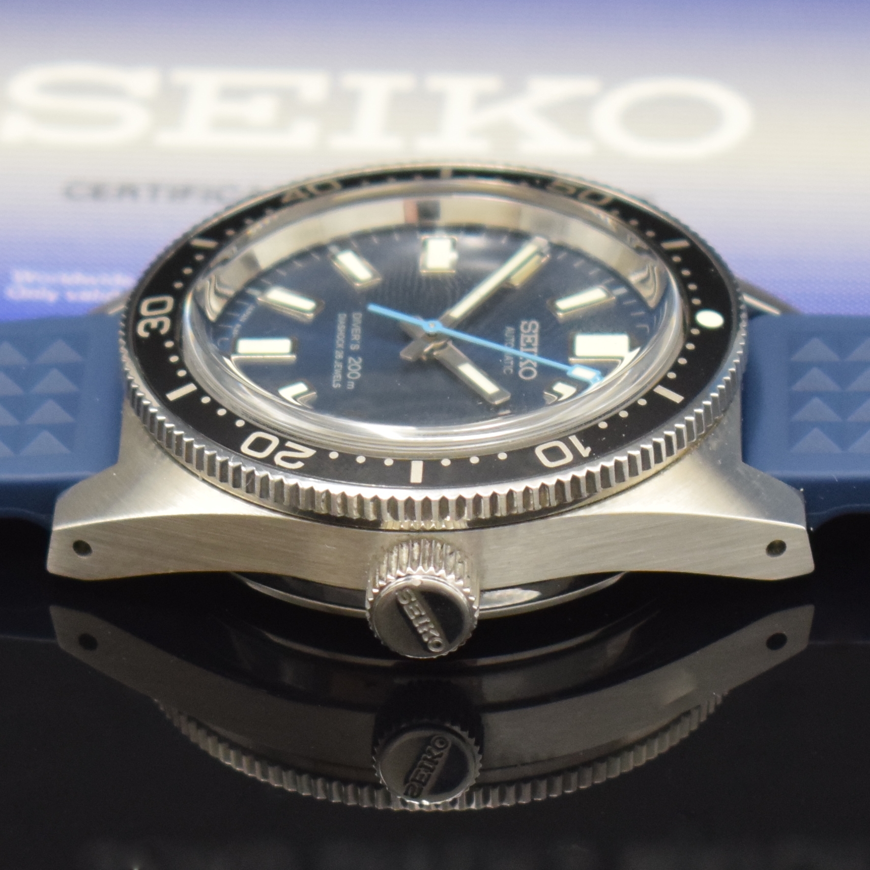 Detail e: SEIKO Prospex seltene, auf 1700 Stück limitierte Taucheruhr Referenz 8L35-01C0, Automatik, Edelstahlgeh. inkl. Kautschukband m. Dornschl., Boden und ...