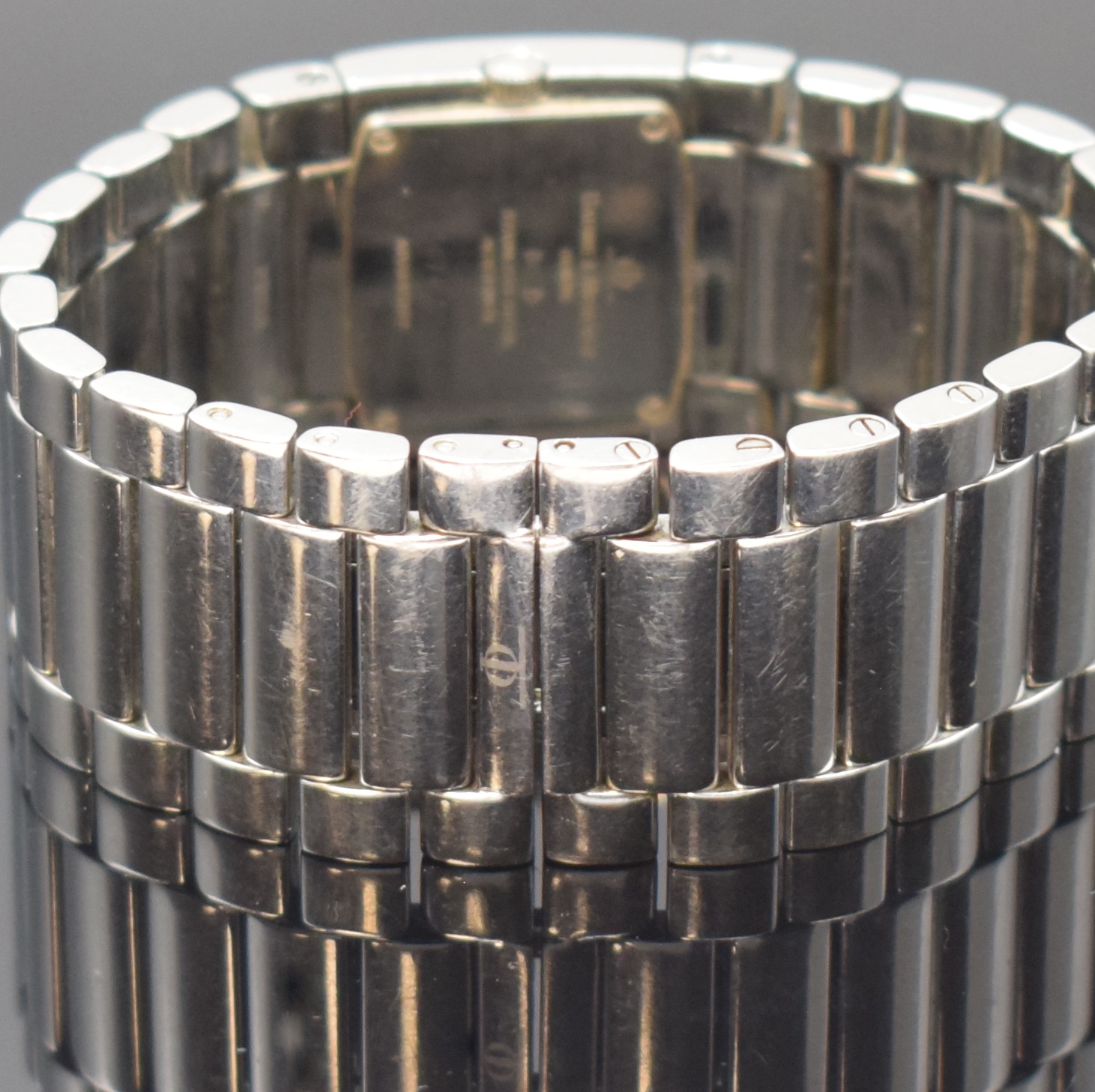 Detail b: BAUME & MERCIER Catwalk Damenarmbanduhr Referenz MV045197, Schweiz um 2005, quarz, Edelstahlgeh., Boden 4-fach verschr., Gliederband m. dopp. ...