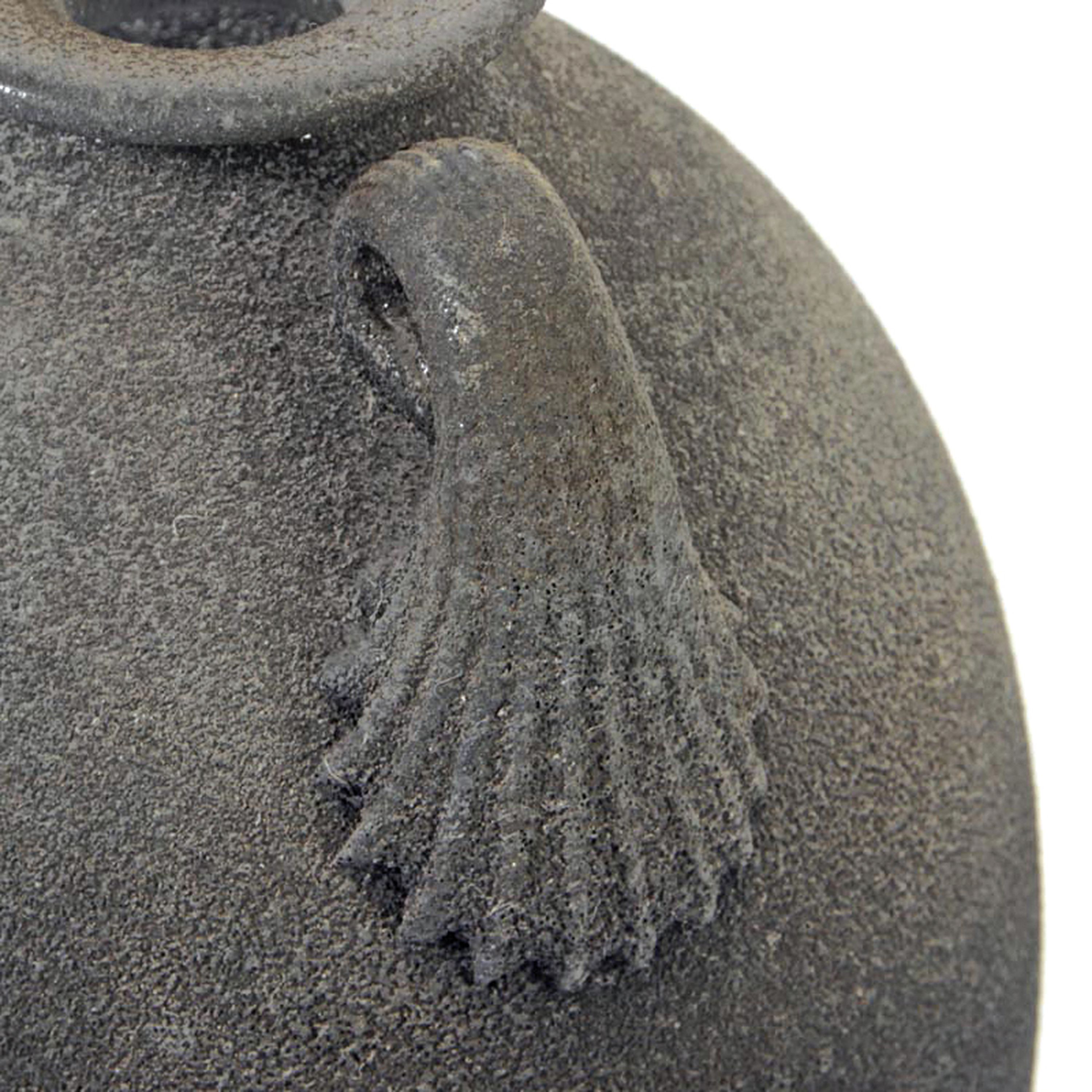 Detail c: Vetro a Scavo-Vase, Fratelli Toso, Murano, 1950er, Glas, Vetro a Scavo-technik mit grauer Patina, Doppelhenkel, H. 26 cm