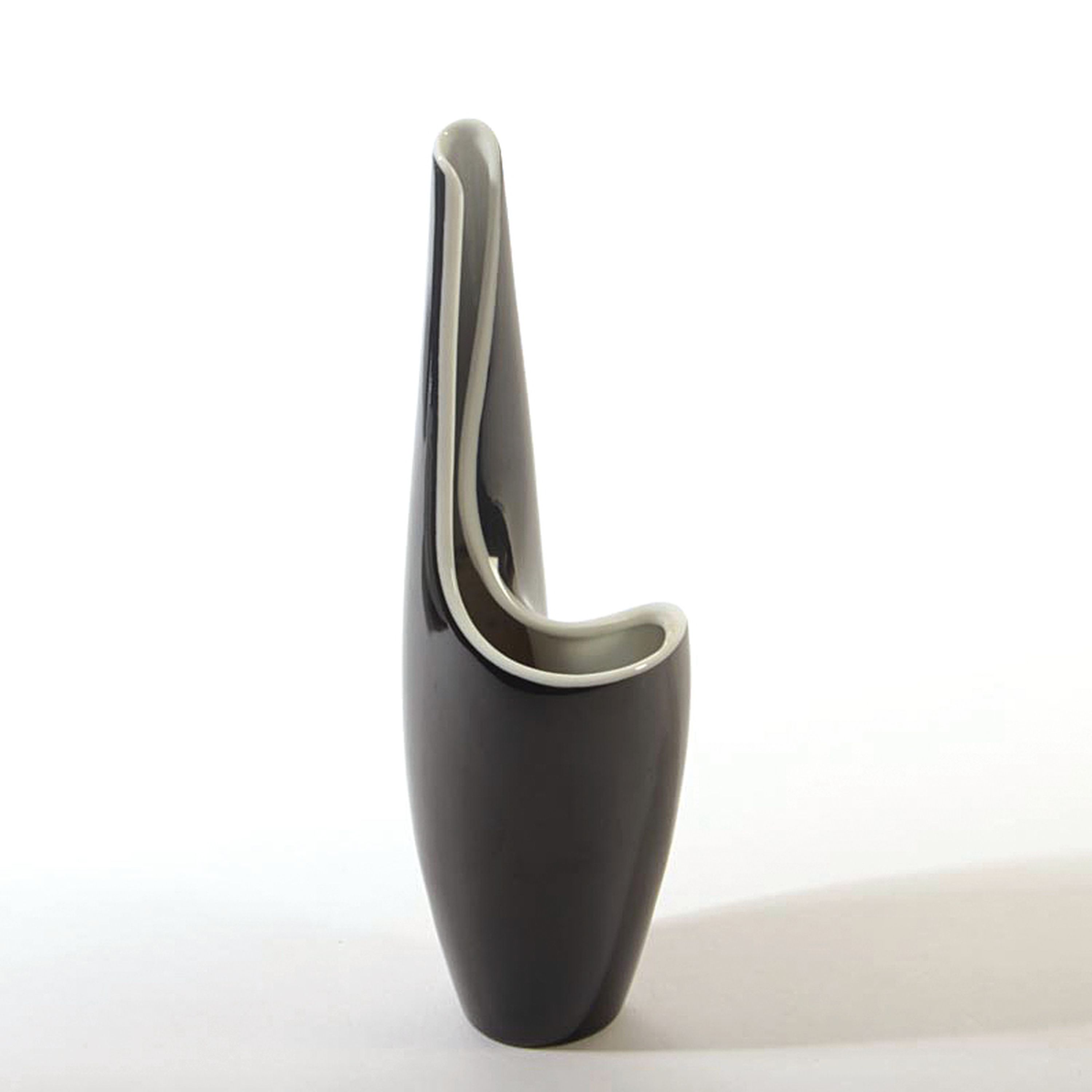 Detail i: 3 Porzellanvasen, Rosenthal, Kunstabteilung Selb, Entw. Beate Kuhn & Hans Stangl, 1950er -Jahre, Porzellan, Beate Kuhn: Vase "Kummet" H. ...