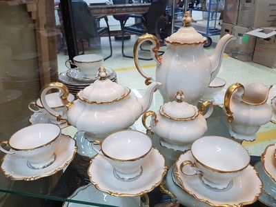 26894744a - Kaffee- und Speiseservice für 12 Personen, Rosenthal, Modell Pompadour, Porzellan, ...