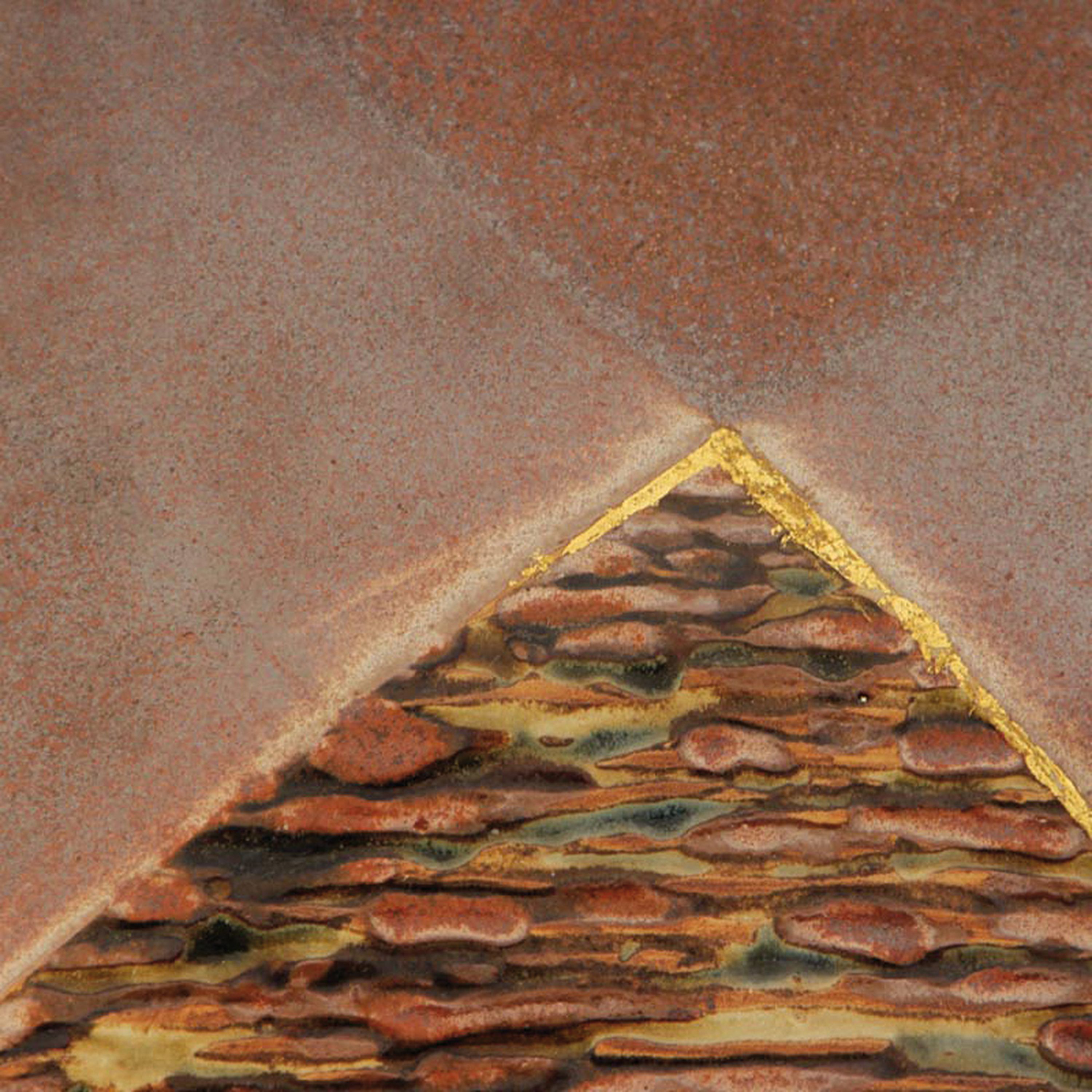 Detail c: Großer Studiokeramik-Teller, Karin & Walter Zander (1938-2007 / 1941-2008), Keramik, braun glasiert, am Boden signiert, D. 43cm