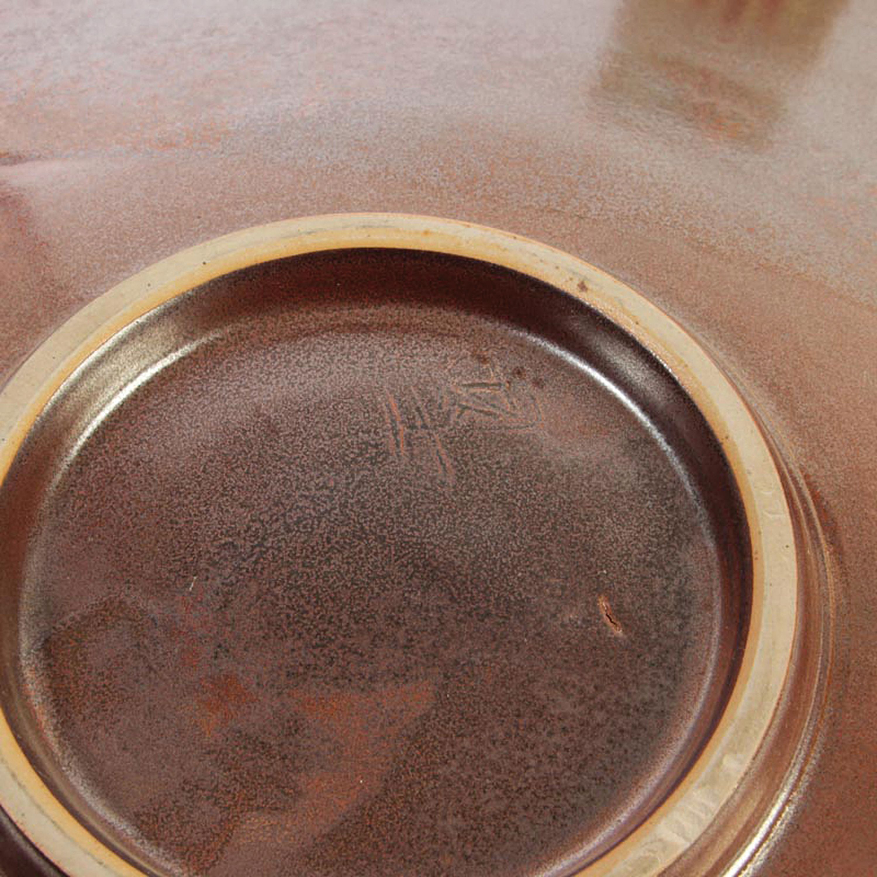 Detail e: Glasmosaik-Schale, Roger Buddle, Australien, farbloses Glas, verschieden farbige Glasstäbe verschmolzen, am Boden signiert, D. 40 cm