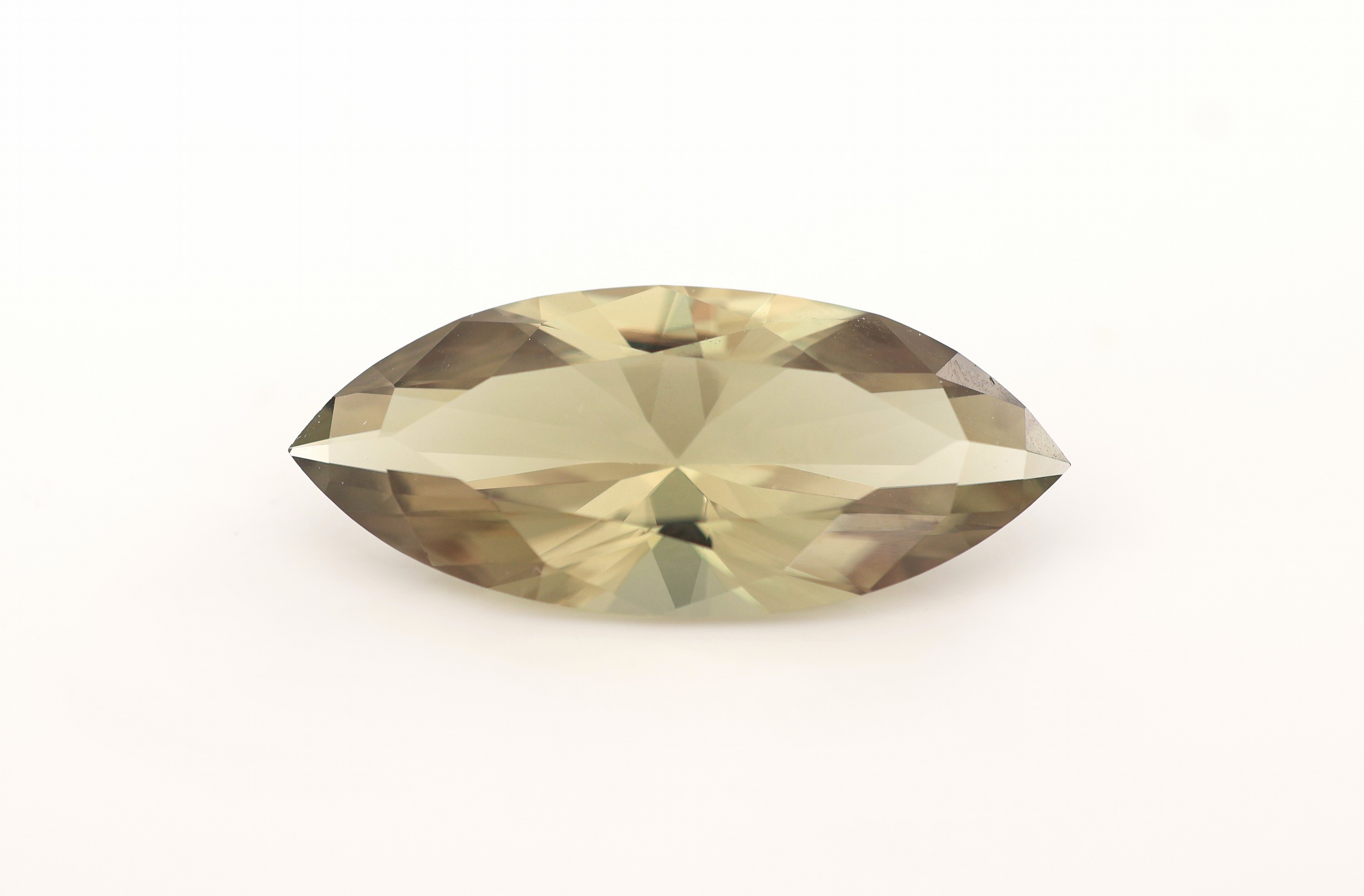 Detail c: Loser Zultanit Navette, ca. 16.13 ct