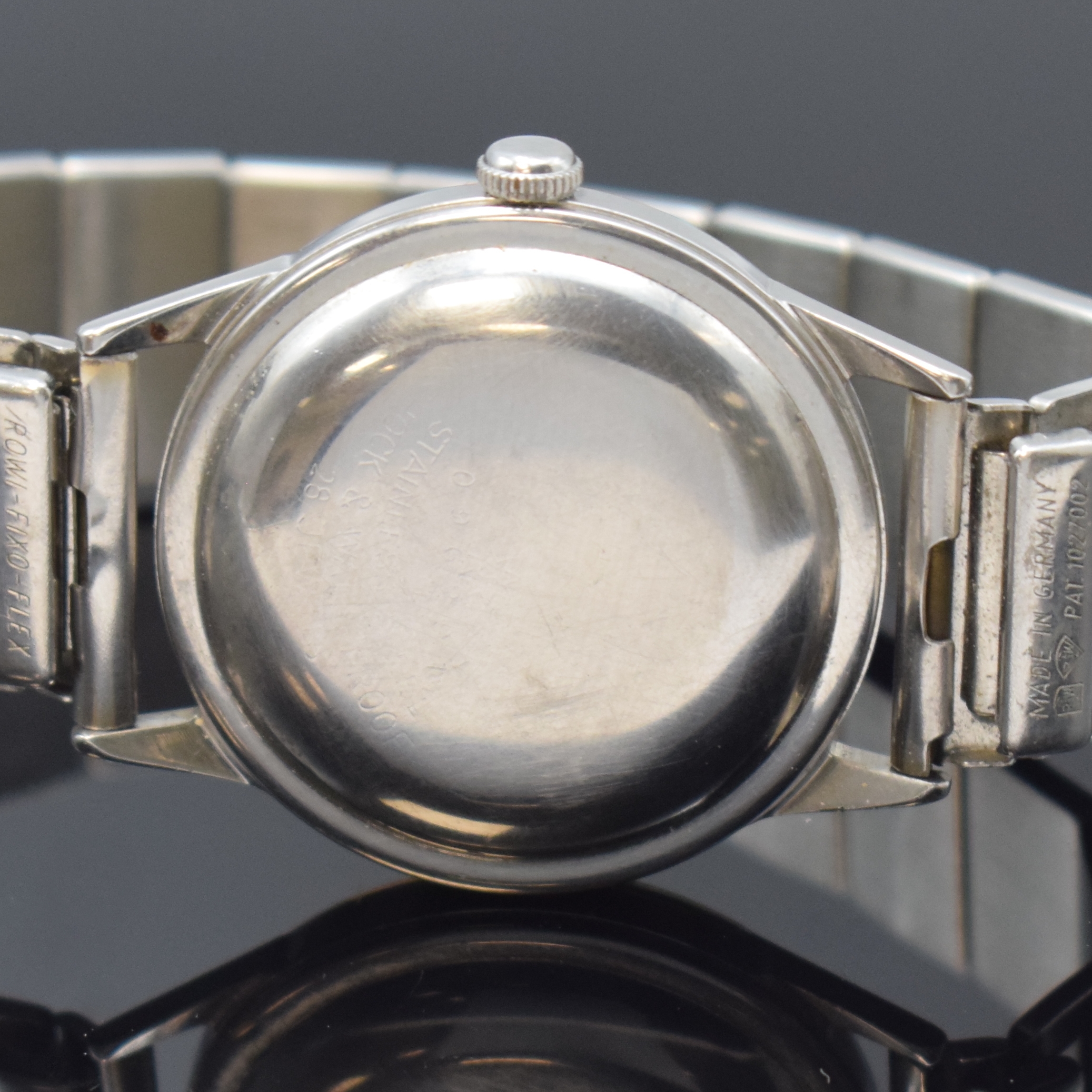 Detail c: JUNGHANS Chronometer Automatic in Stahl, Deutschland um 1960, unpoliertes Geh., Boden aufgedr., silb. Zifferbl. fl., silb. Indizes u. Zeiger, verg. ...