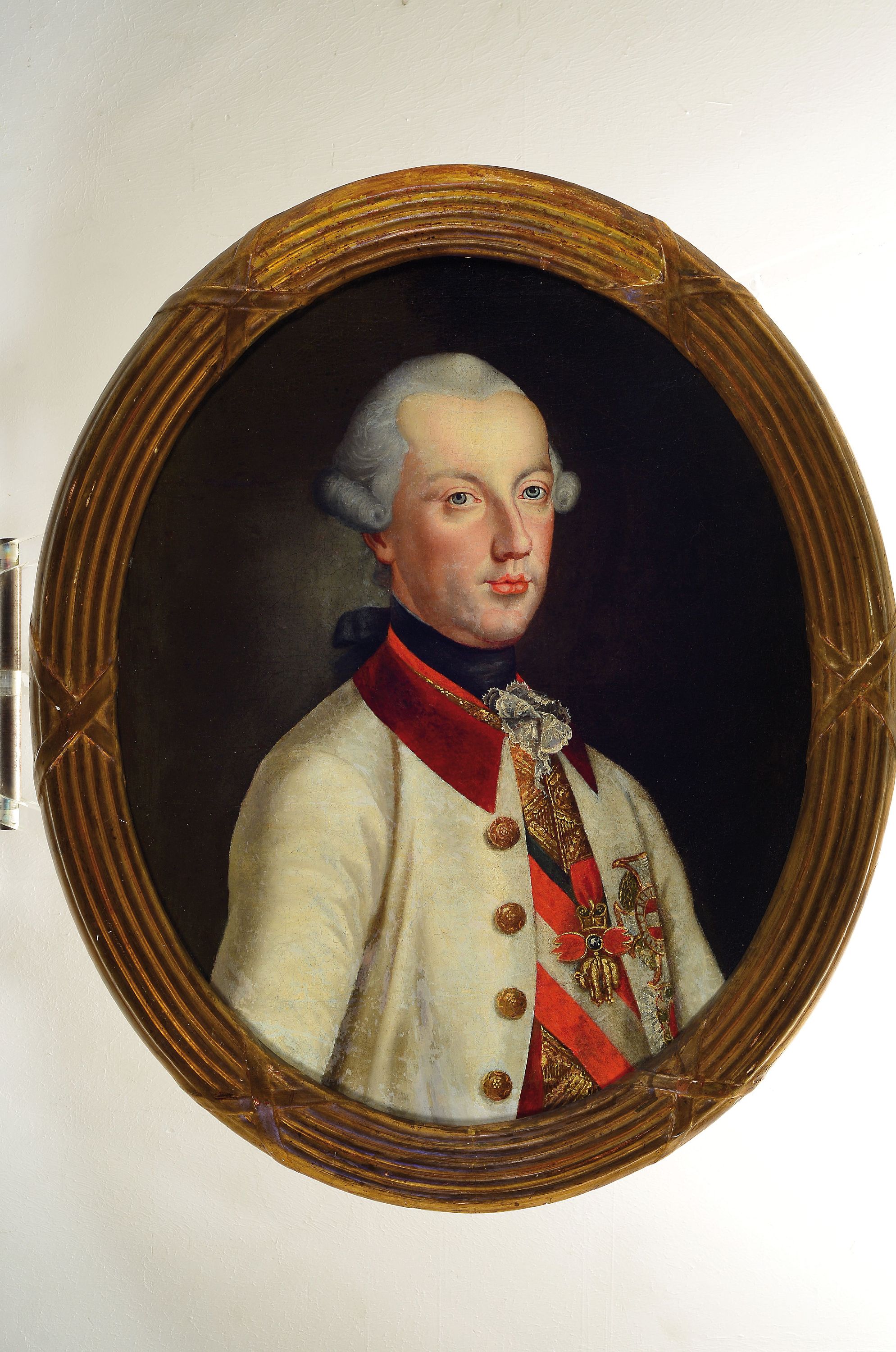 Joseph Hickel, 1736 Böhmisch-Leipa - 1807 Wien Umkreis, Kaiser Joseph II, repräsentatives Porträt in weißer Uniform als Großmeister des Ordens ...