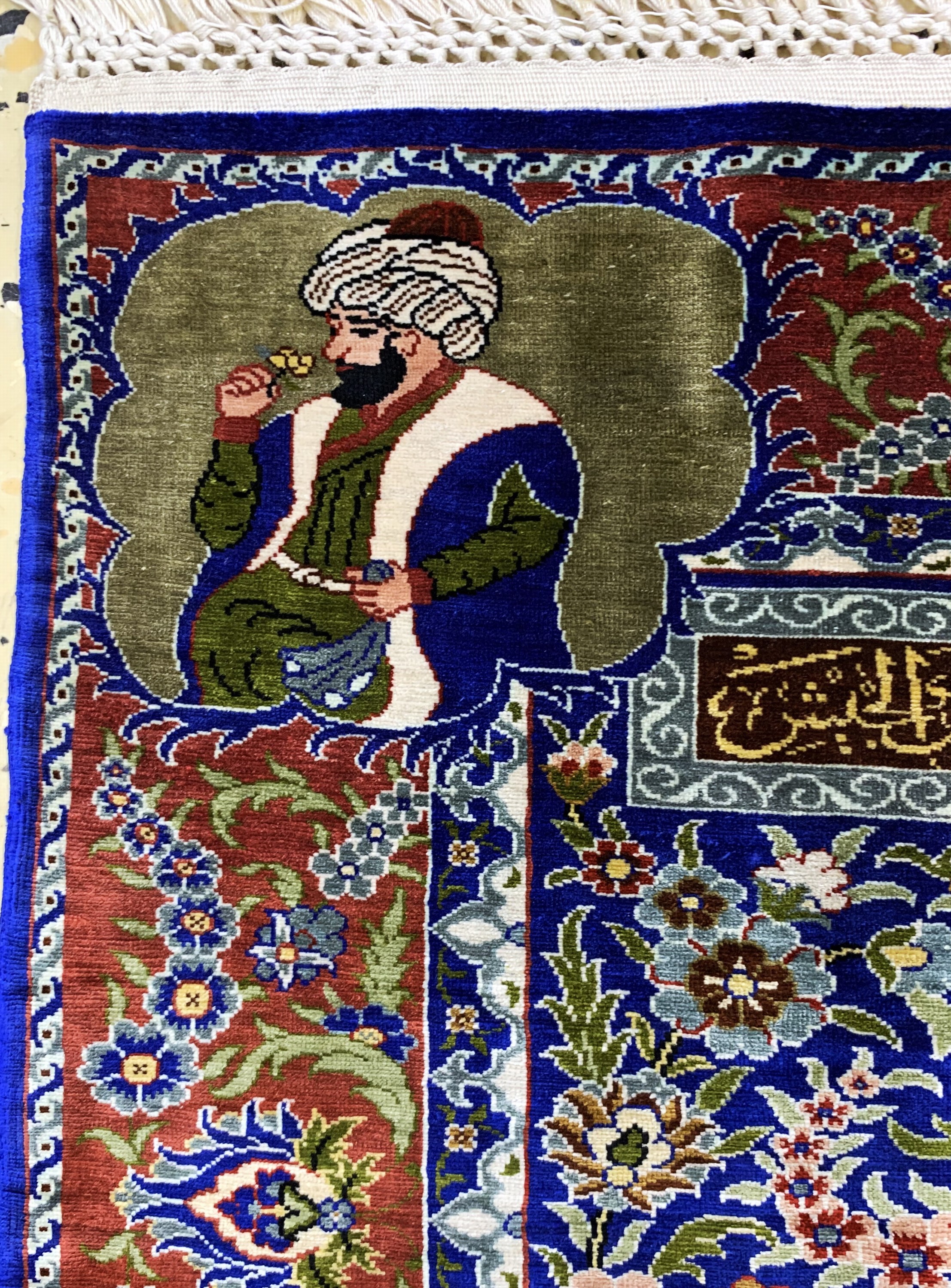 Detail e: Hereke Seide fein(12 x 12), signiert, Türkei, Mitte 20.Jhd, reine Naturseide, ca. 58x 54 cm, ca. 1,44 Mio. Kn/qm, EHZ:(nehezu neuwertig).