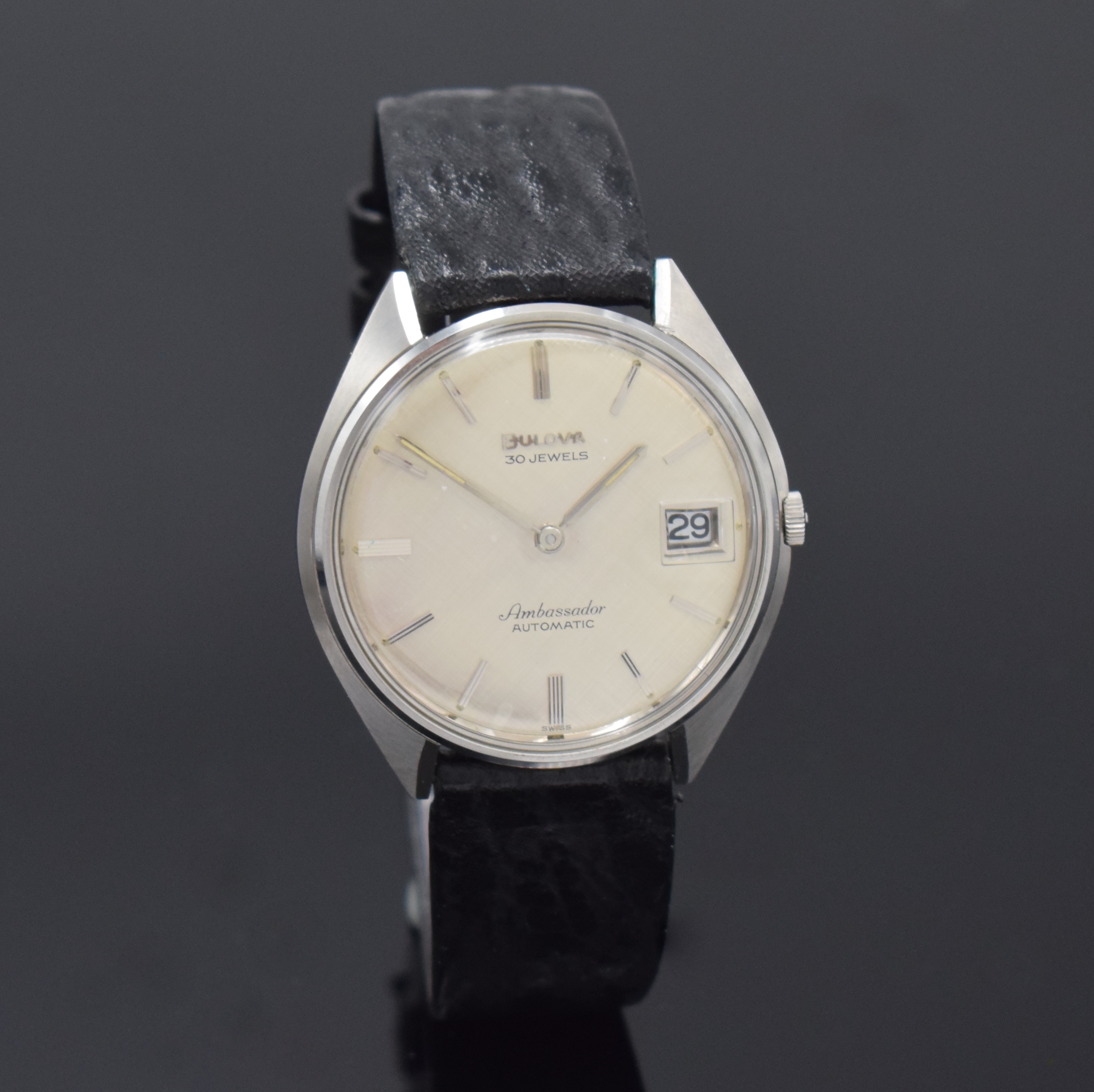 Detail b: BULOVA Ambassador flache Automatik-Armbanduhr in Stahl, Schweiz um 1970, Monocoque-Geh., orig. Krone sowie Lederband m. Stiftschl. in Stahl, silb. ...