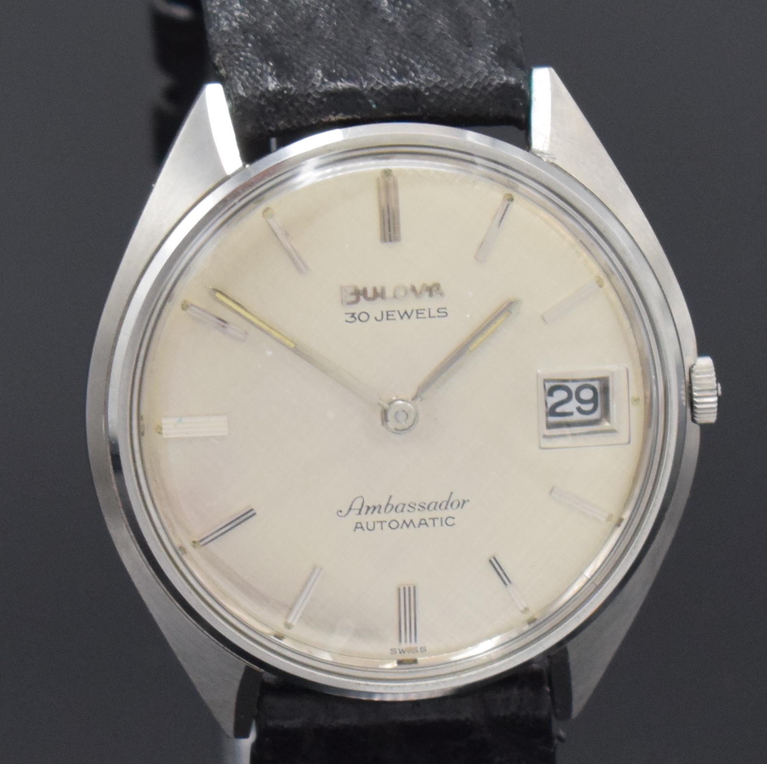 Detail c: BULOVA Ambassador flache Automatik-Armbanduhr in Stahl, Schweiz um 1970, Monocoque-Geh., orig. Krone sowie Lederband m. Stiftschl. in Stahl, silb. ...