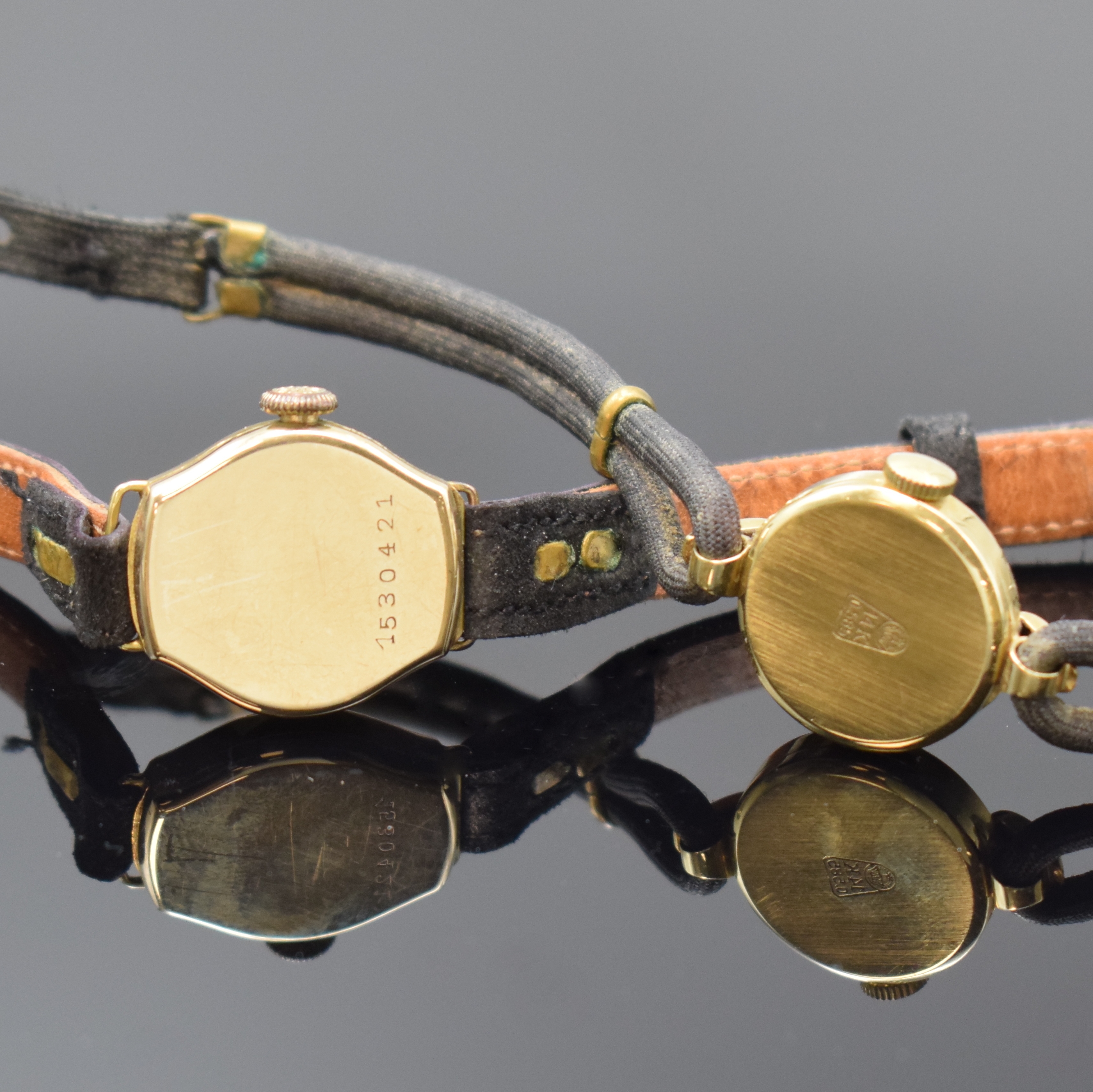 Detail d: Konvolut: 2 Damenarmbanduhren in GG 585/000, Schweiz um 1930/1950, Handaufzug, 2-tlg. Geh., 1 x Zentra, Boden aufgedr., silb. Zifferbl., vern. Werk, ...