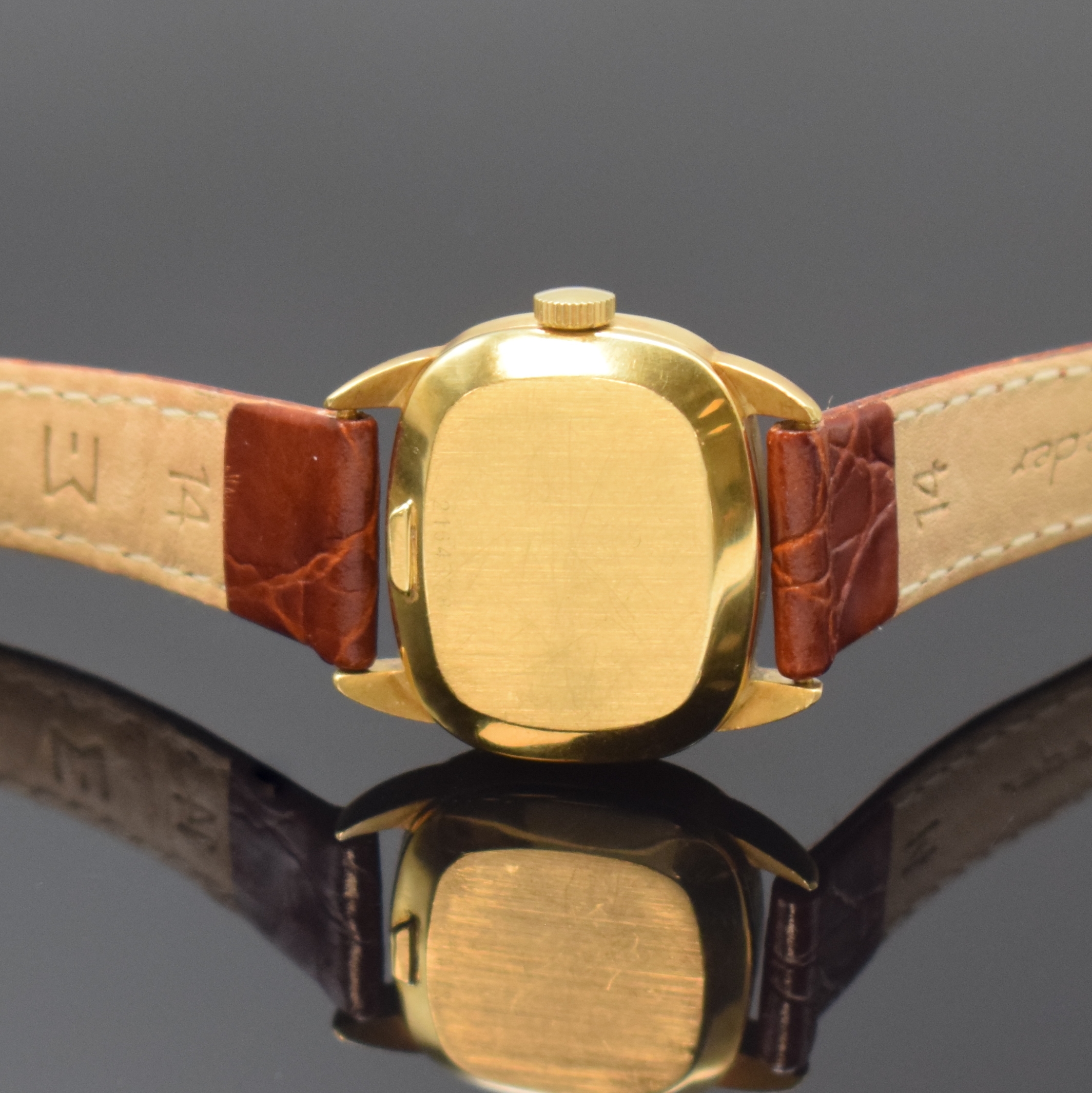 Detail c: IWC Damenarmbanduhr Referenz 4177 in GG 750/000, Schweiz um 1973, Handaufzug, 2-tlg. Geh., Boden aufgedr., gold. Zifferbl., gold. Indizes u. Zeiger, ...