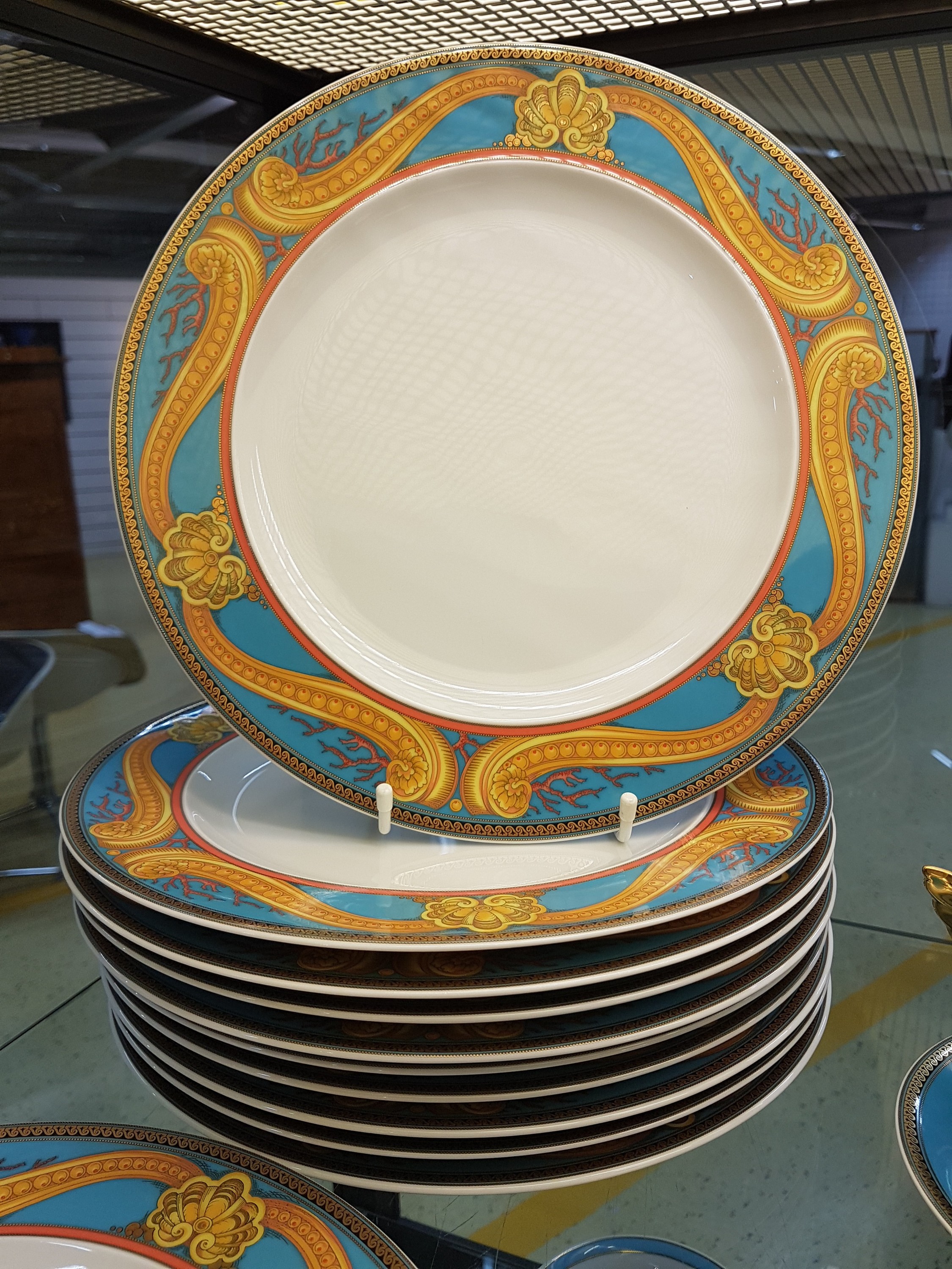 Detail a: 12 Menueteller, Rosenthal, Les Trésor la Mer, Entwurf Gianni Versace, Porzellan, D. ca. 27 cm