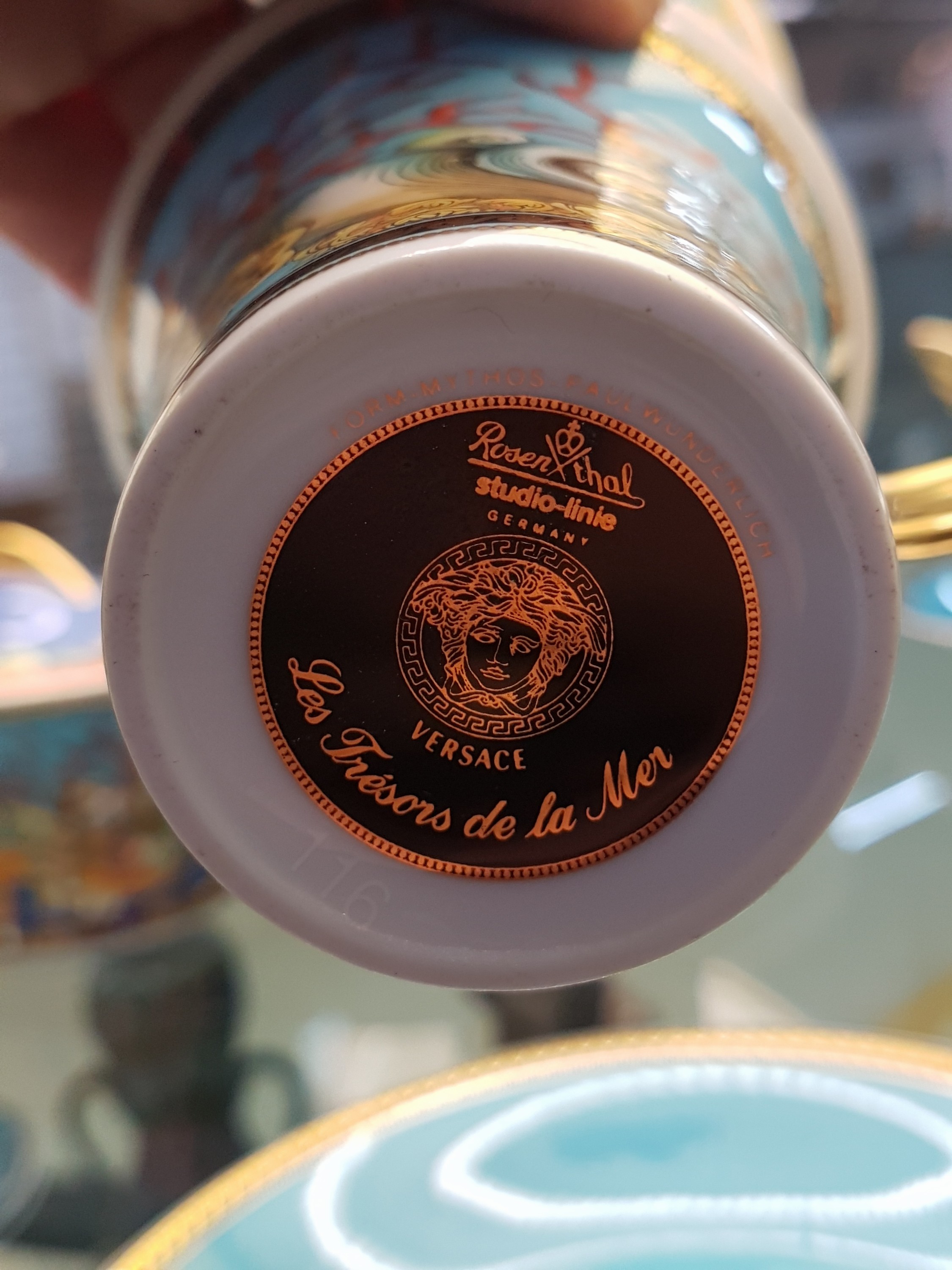 Detail g: Kaffeeservice für 6 Personen, Rosenthal, Les Trésor de la Mer, 6 Kaffeetassen mit Untertassen, 6 Dessertteller, Zuckerdose und Milchkännchen ...