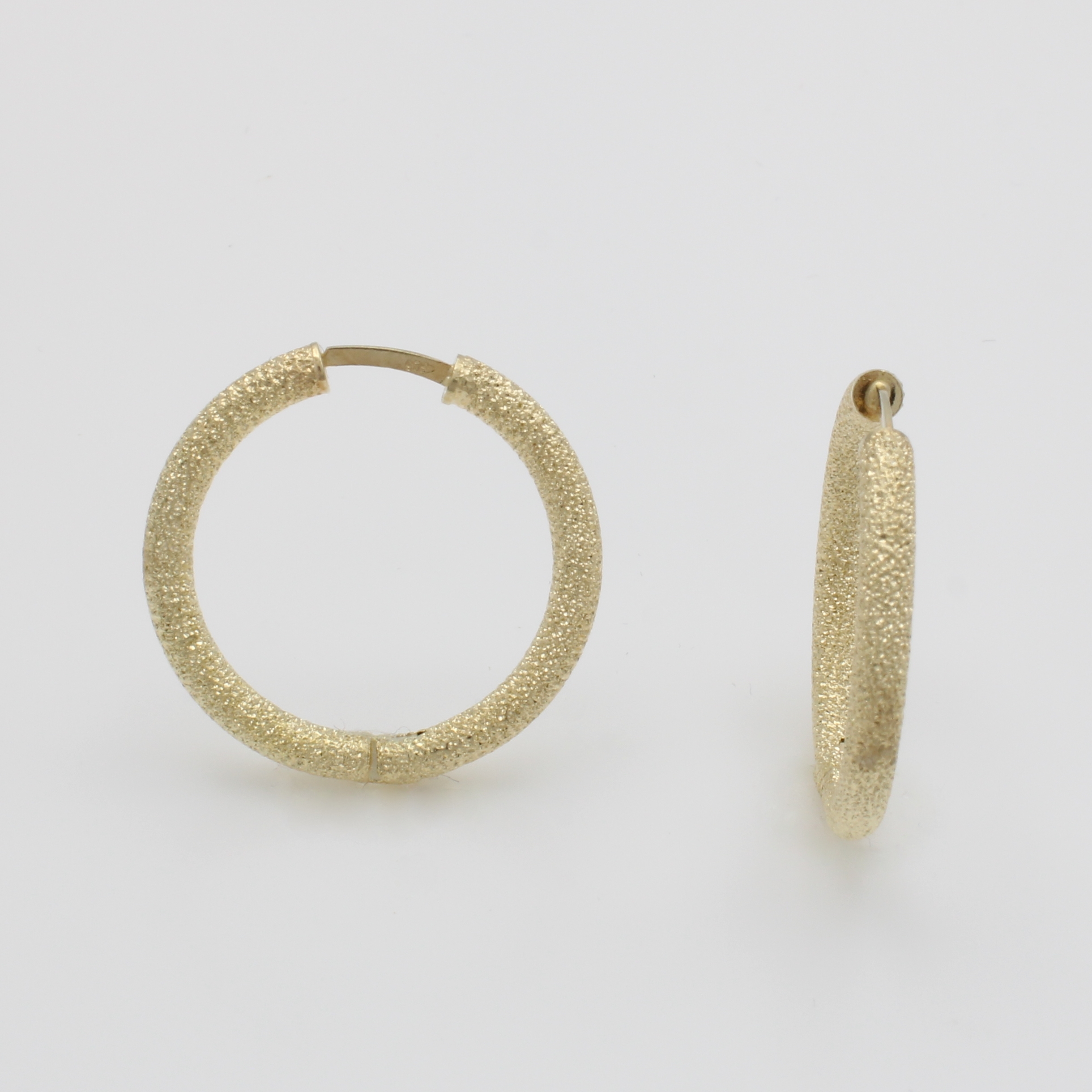 Image 26896615 - Paar Creolen, GG 585/000, z.T. satiniert, D.ca. 20 mm