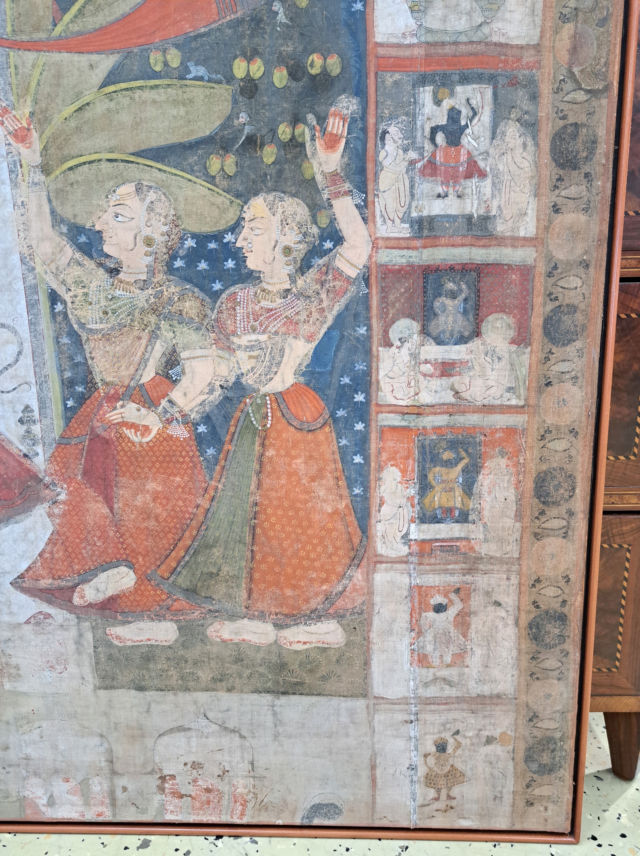 Detail e: Pichvai, Indien, wohl Rajasthan, 19.Jh., Öl/Lwd., doubliert, Darstellung der Verehrung des Sri Natji, schmaler Rahmen 134x145 cm