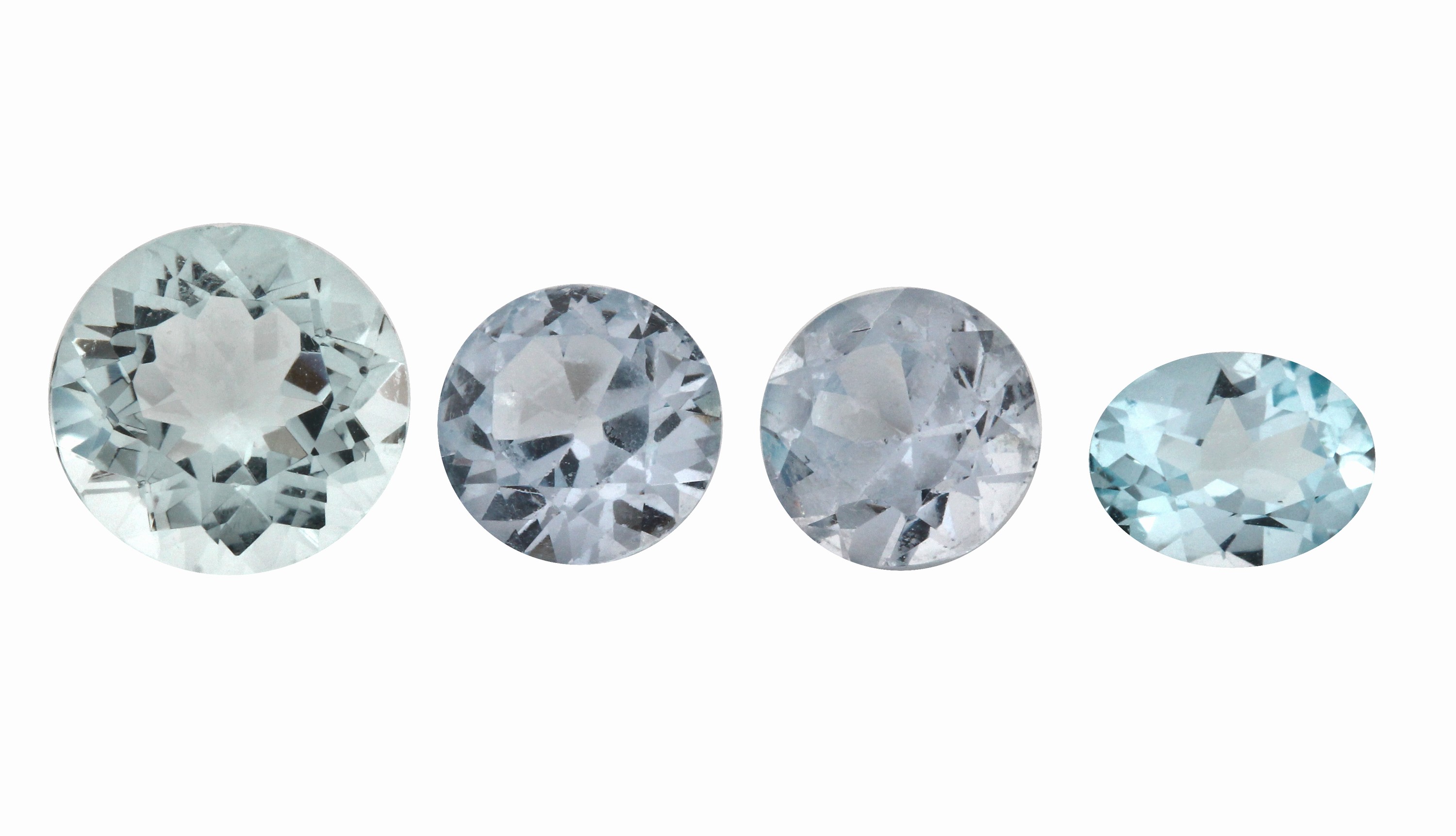 Lot 4 lose facett. Aquamarine, zus. 9.45 ct, 3 x rund, 1 x oval