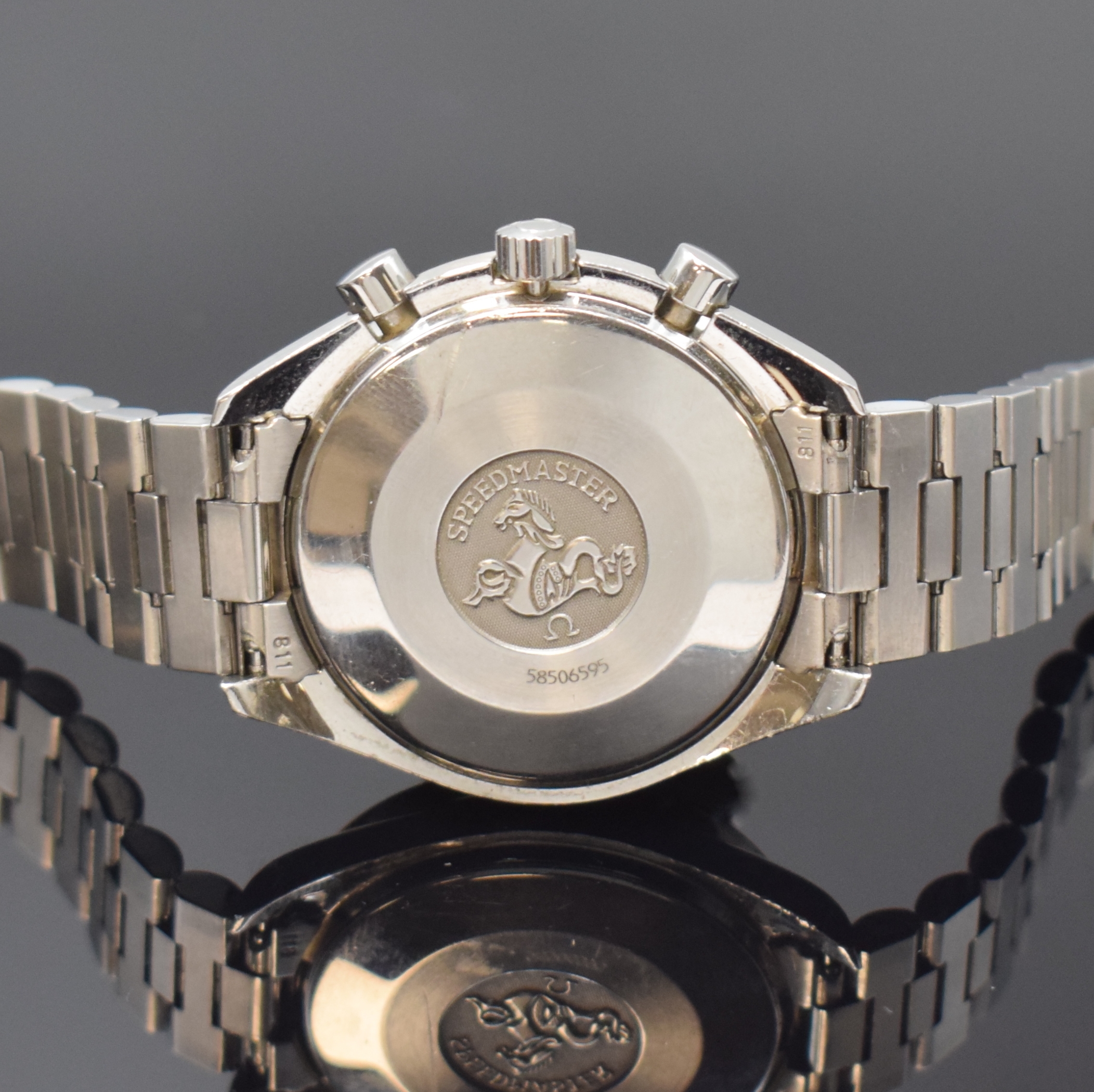 Detail d: OMEGA Armbandchronograph Speedmaster Referenz 175.0032 in Stahl, Schweiz um 1990, Automatik, Boden aufgedr., orig. Gliederband m. Faltschl., Lünette ...