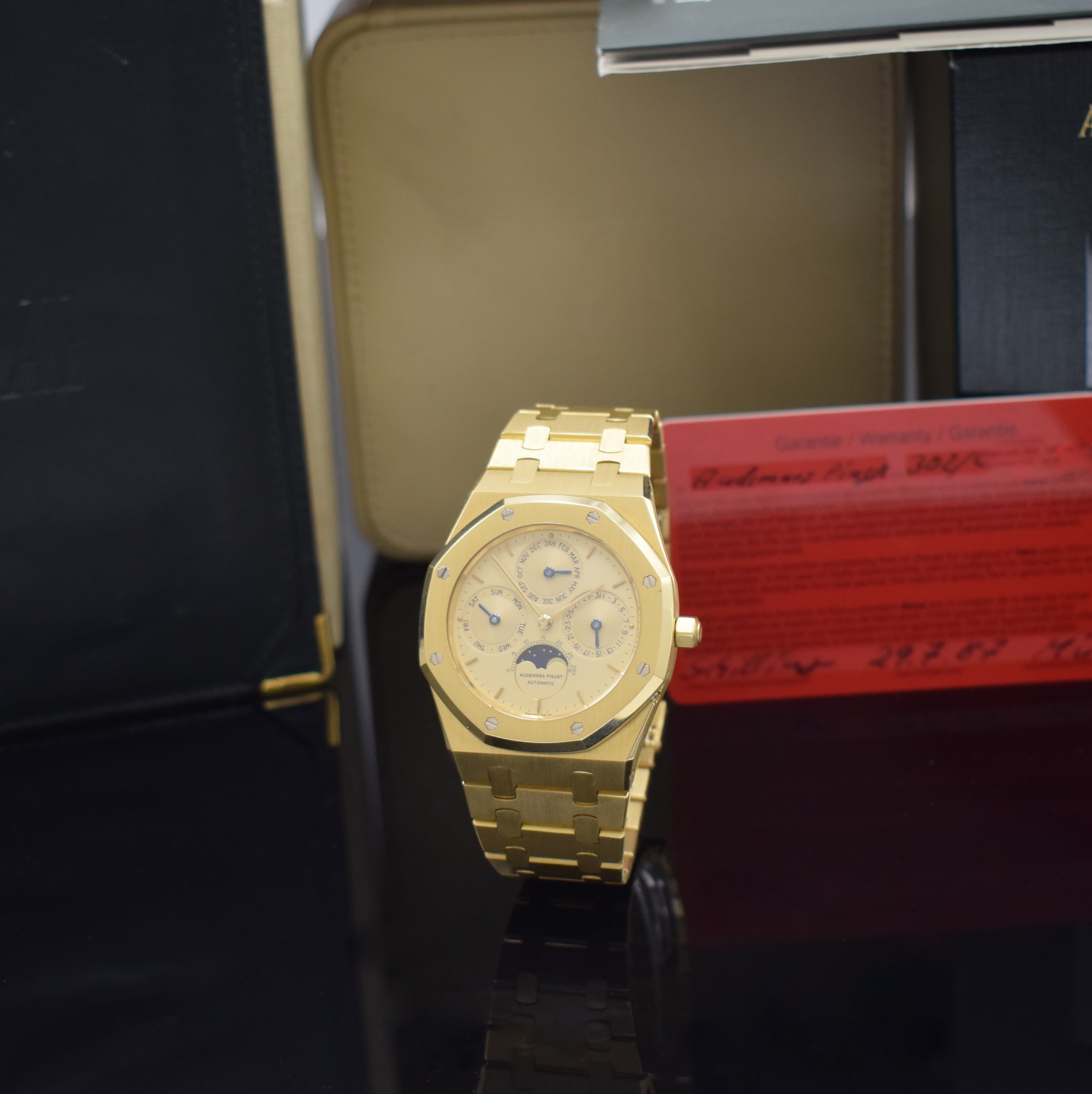 AUDEMARS PIGUET hochfeine und extrem seltene, astronomische Herrenarmbanduhr Royal Oak mit ewigem Kalender Referenz 25654BA Nummer 302,Automatik, ...