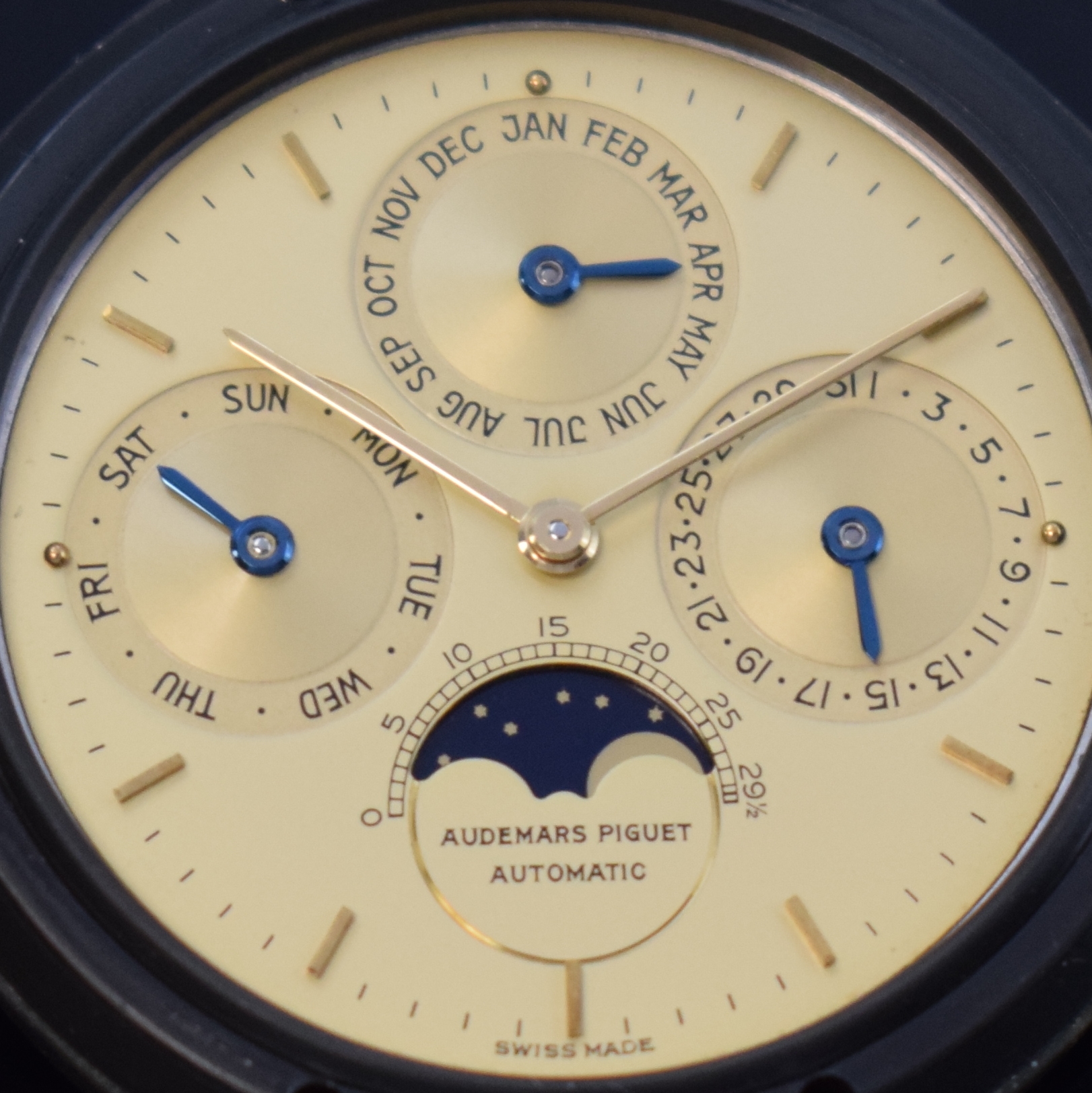 Detail m: AUDEMARS PIGUET hochfeine und extrem seltene, astronomische Herrenarmbanduhr Royal Oak mit ewigem Kalender Referenz 25654BA Nummer 302,Automatik, ...