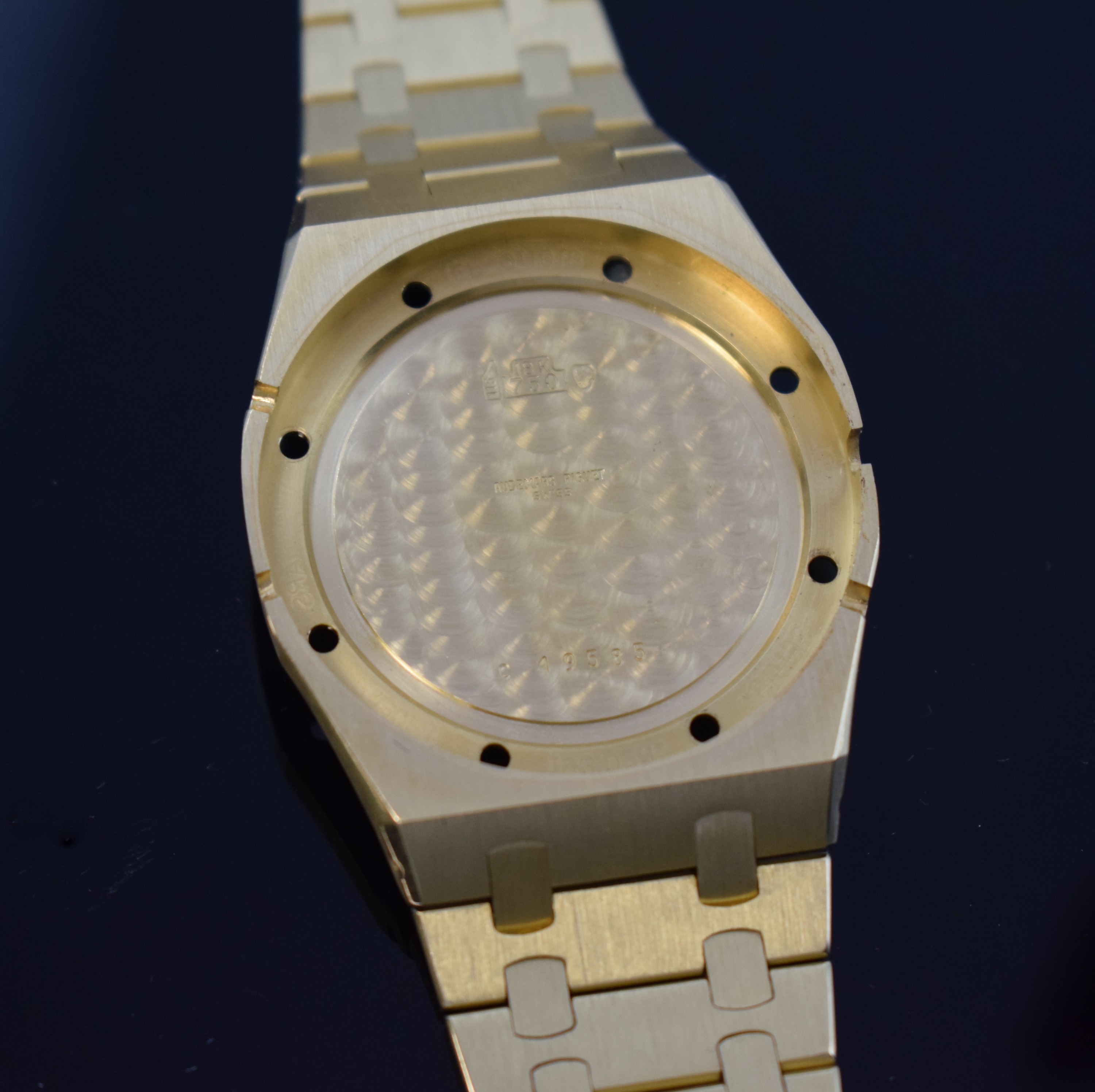 Detail n: AUDEMARS PIGUET hochfeine und extrem seltene, astronomische Herrenarmbanduhr Royal Oak mit ewigem Kalender Referenz 25654BA Nummer 302,Automatik, ...
