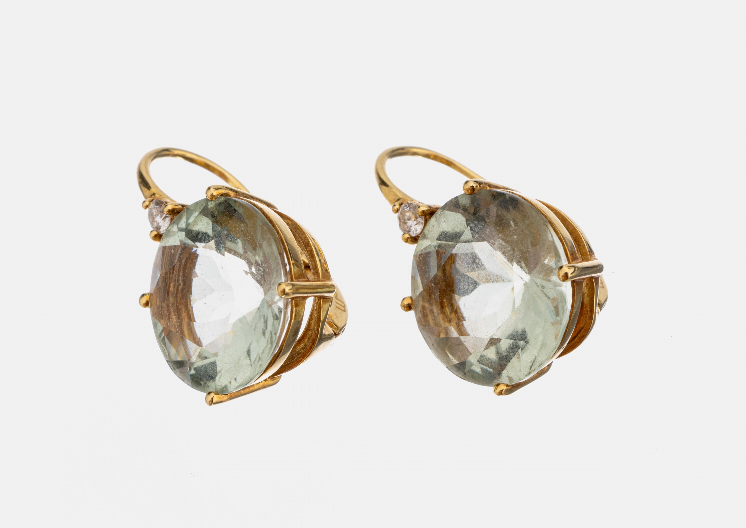 Paar 14 kt Gold Prasiolith-Brillant- Ohrstecker, GG 585/000, 2 rundfacett. Prasiolithe zus. ca. 12.0 ct, 2 Brillanten zus. ca. 0.08 ct Weiß/si, ca. ...