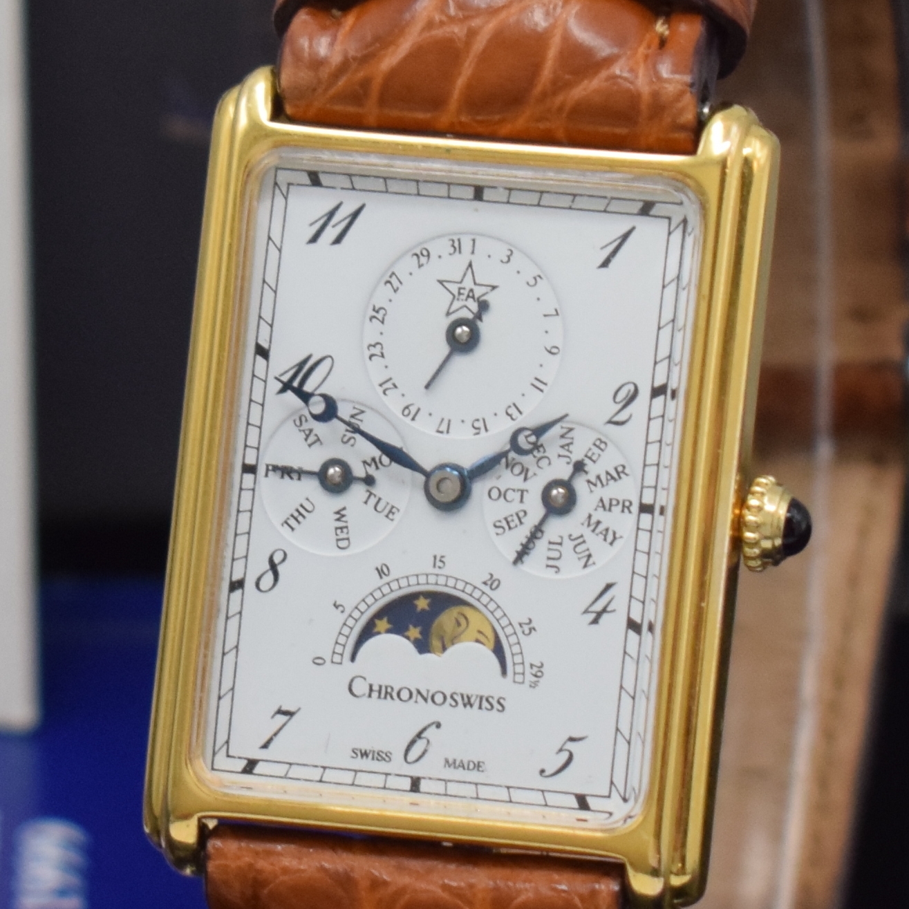 Detail a: CHRONOSWISS rechteckige Armbanduhr mit Vollkalender und Mondphase Referenz CH 70170, Handaufzug, Schweiz um 1996, verg., 2-tlg. Geh., Boden aufgedr., ...