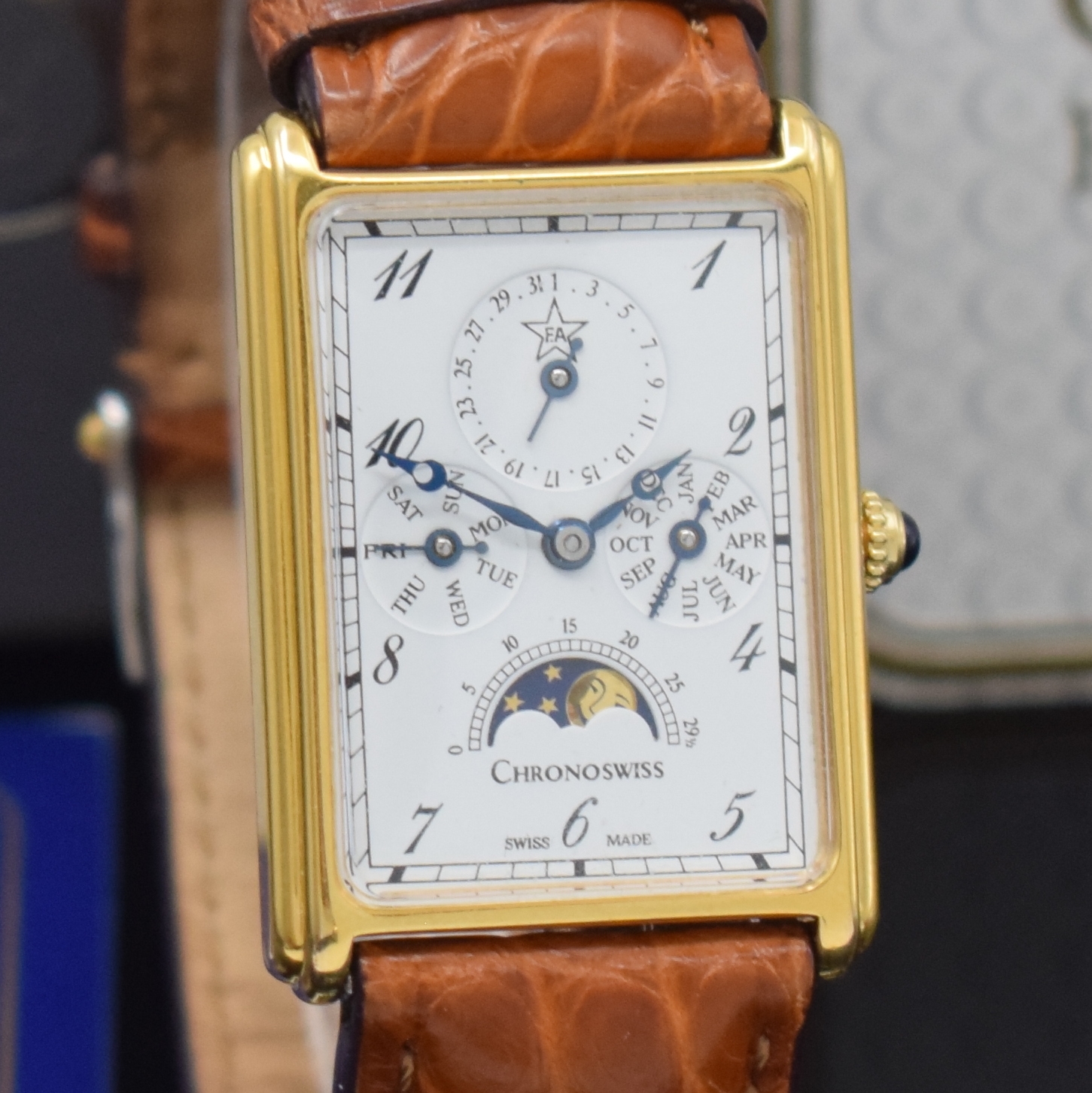 Detail c: CHRONOSWISS rechteckige Armbanduhr mit Vollkalender und Mondphase Referenz CH 70170, Handaufzug, Schweiz um 1996, verg., 2-tlg. Geh., Boden aufgedr., ...