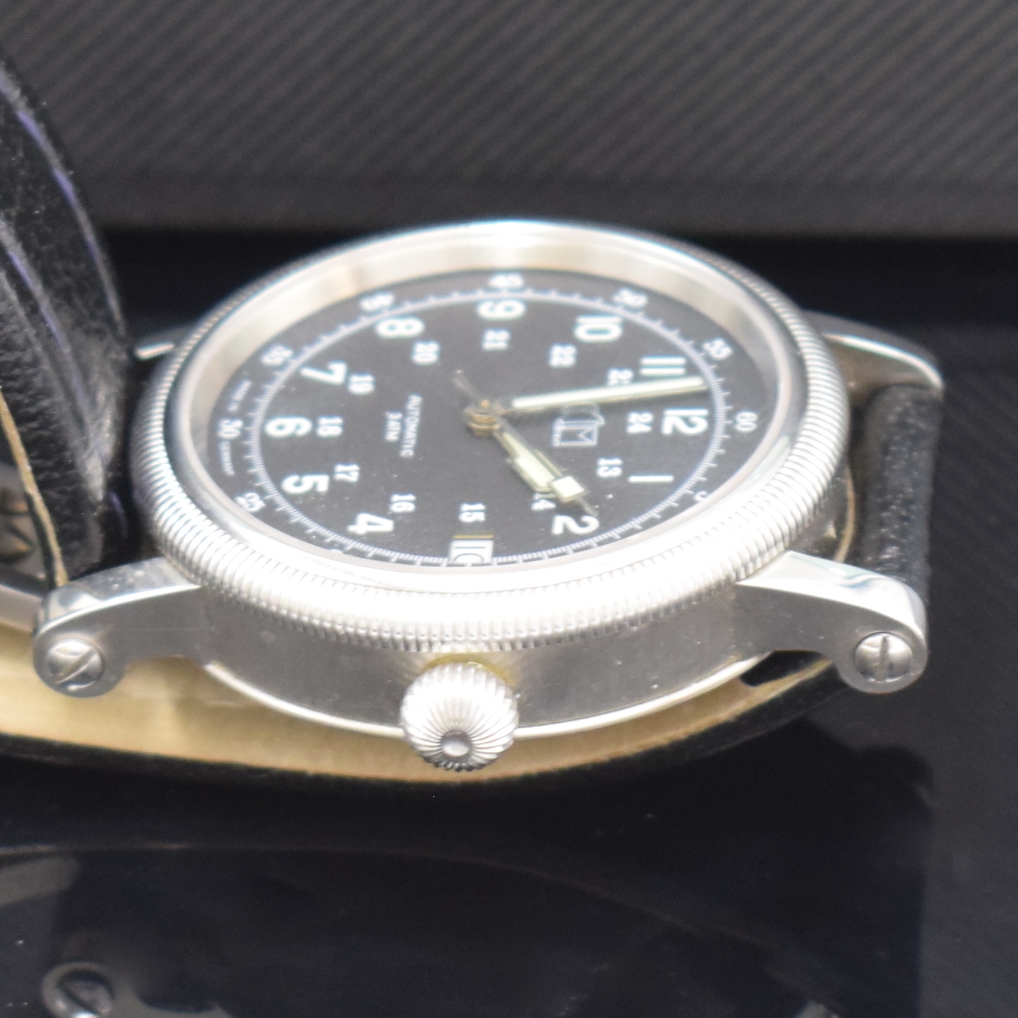 Detail e: CCM BRAUN Superflight seltene Herrenarmbanduhr, Automatik, Deutschland um 2000, 3-teil. Edelstahlgeh., beids. vergl., Boden und Glasrand aufgedr., ...