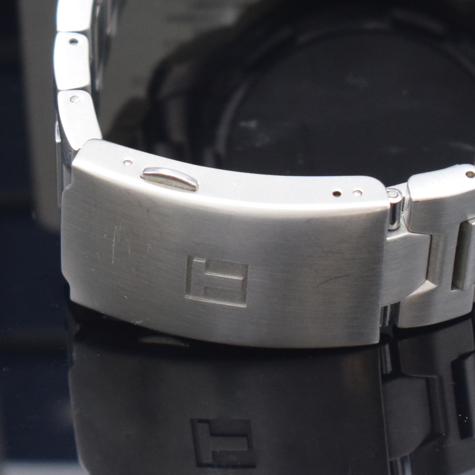 Detail d: TISSOT Multifunktionsuhr T TOUCH, Schweiz um 2000, Edelstahlgeh. inkl. Gliederband m. Faltschl., Multifunktionsanzeige über Druck auf Glas ...