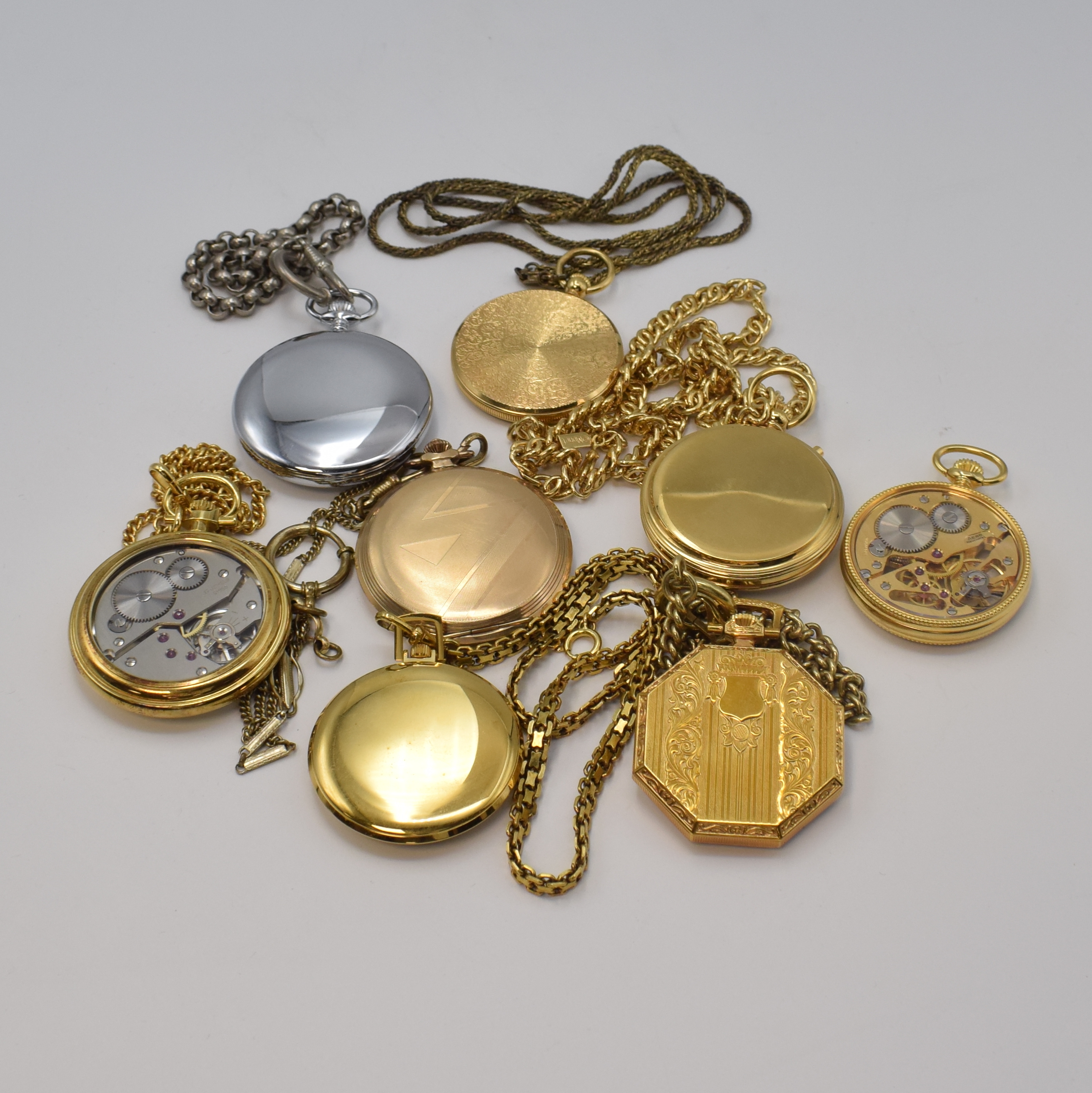 Detail c: Konvolut: 8 mechanische Taschenuhren, versch. Fertigungszeiten, 7 x verg., 1 x verchr., 7 x an Kette, 1 x Forum Chronograph mit Datum und Mondphase ...
