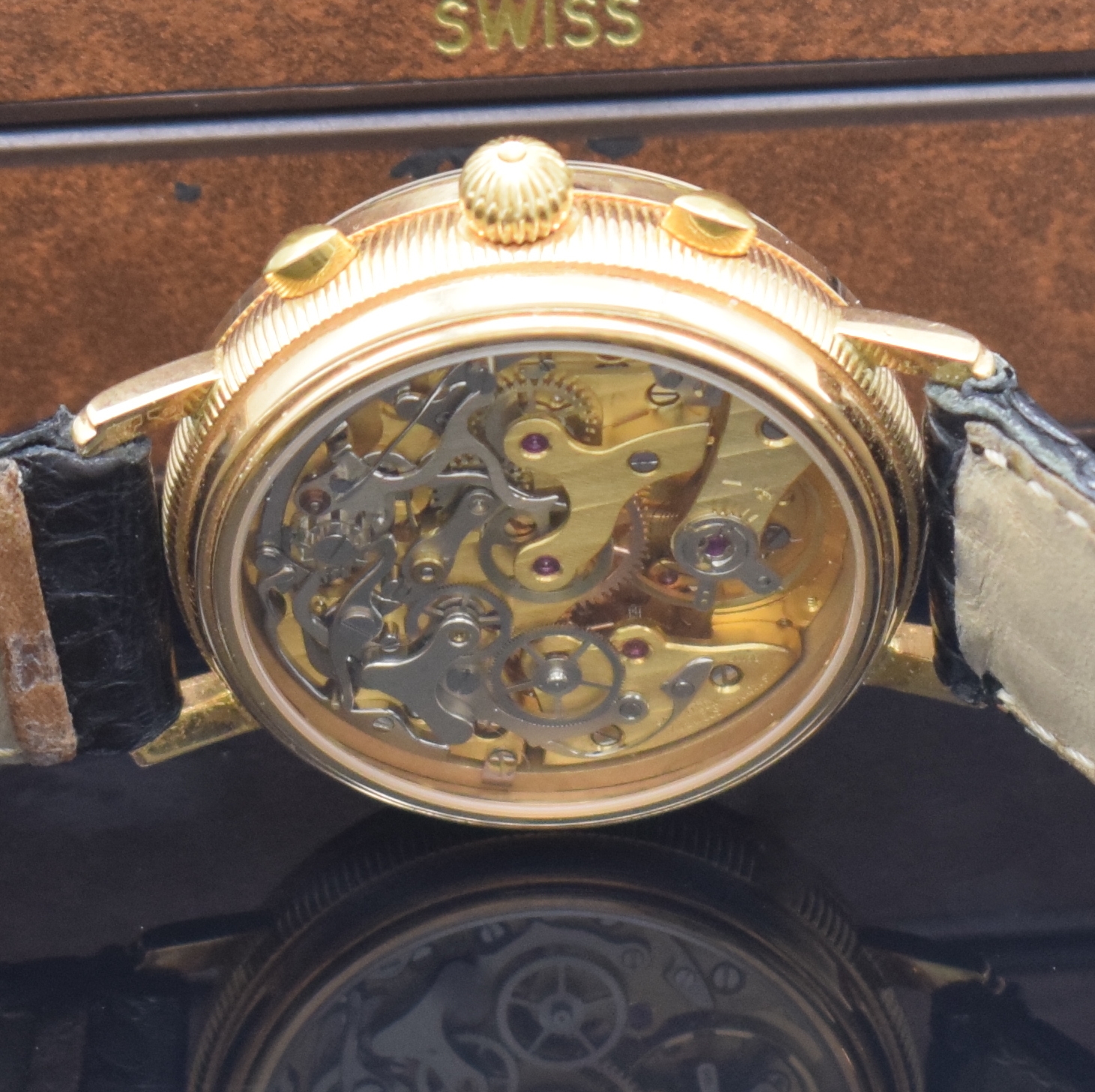Detail f: ORFINA Herrenarmbanduhr mit Schaltradchronograph und Kalender in RG 750/000 Kaliber Valjoux 886, Schweiz um 1990, Handaufzug, beids. vergl. 3-tlg. ...