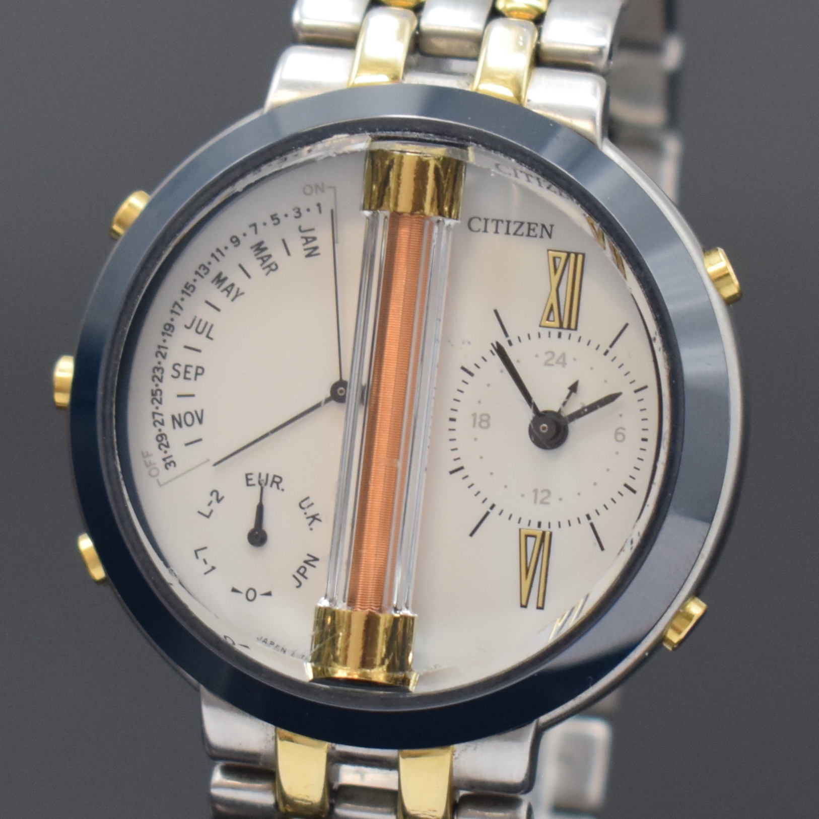 Detail a: CITIZEN frühe Funkgesteuerte Herrenarmbanduhr Referenz 7400-C70007 TA, Japan um 1990, quarz, Edelstahlgeh. m. orig. Gliederband (teils verg.), Boden ...