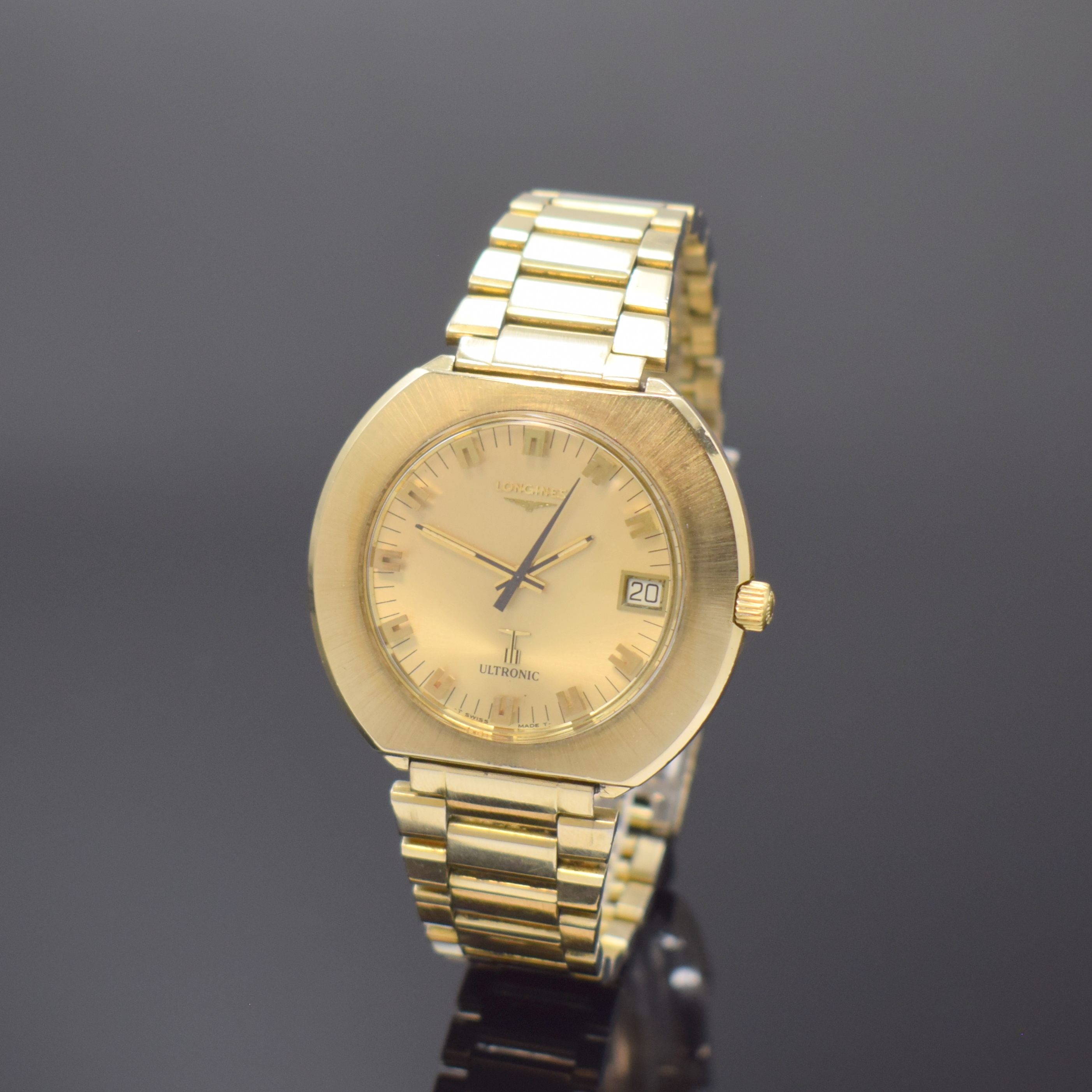 LONGINES Ultronic Herrenarmbanduhr Referenz 6312, Schweiz um 1970, Stimmgabelschwinger, verg. Geh., Stahlboden verschr., verg. orig. Gliederband m. ...