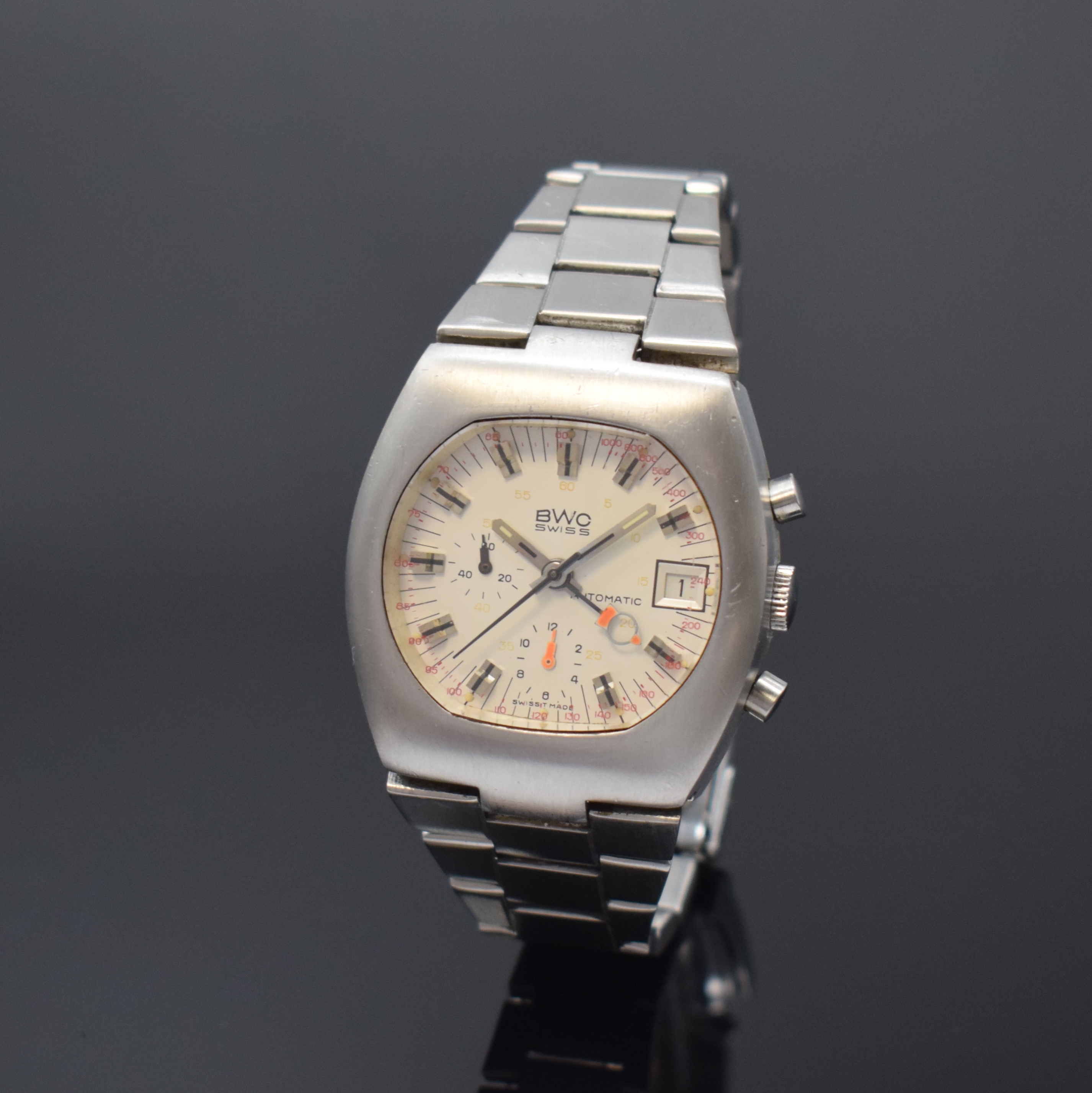 BWC Herrenchronograph in Stahl, Schweiz um 1975, Automatik, Boden verschr., neutr. Stahlband m. Faltschl., silb. Zifferbl. m. aufges. Std.-Ind., ...