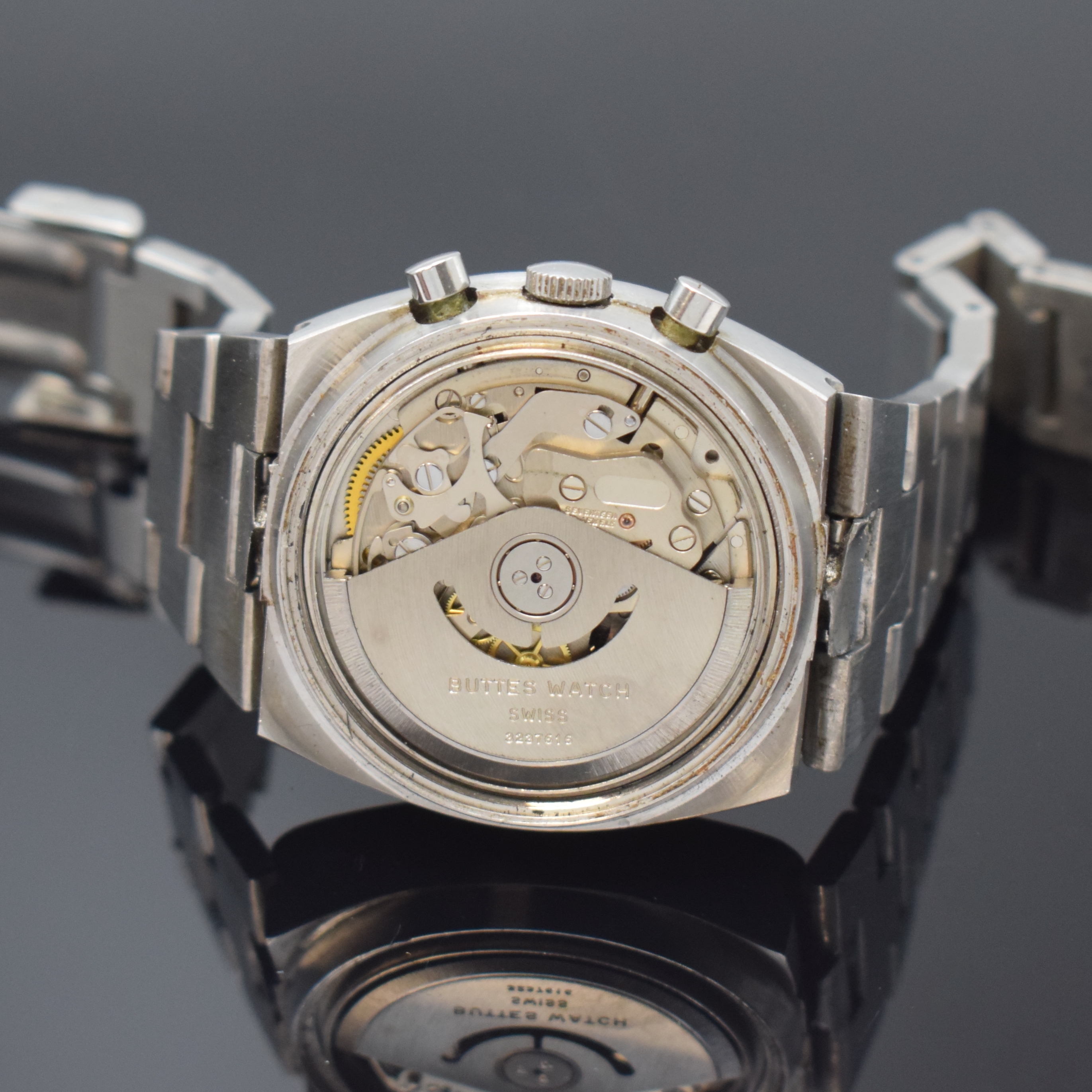 Detail e: BWC Herrenchronograph in Stahl, Schweiz um 1975, Automatik, Boden verschr., neutr. Stahlband m. Faltschl., silb. Zifferbl. m. aufges. Std.-Ind., ...