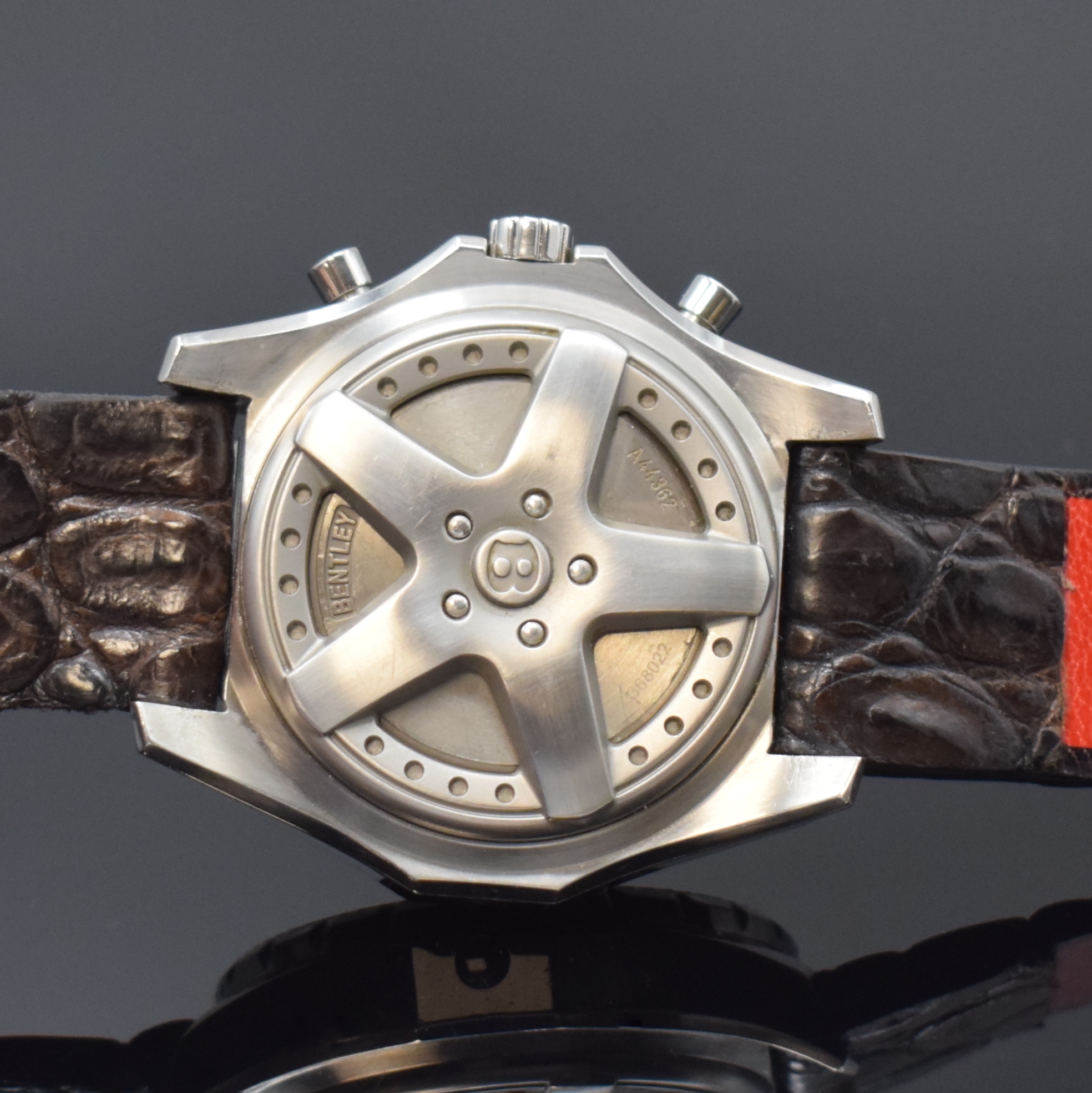 Detail c: BREITLING for Bentley Herrenchronograph Modell Bentley 6.75 Referenz A44362, Schweiz um 2010, Automatik, Edelstahlgeh., Boden im Design einer Bentley ...