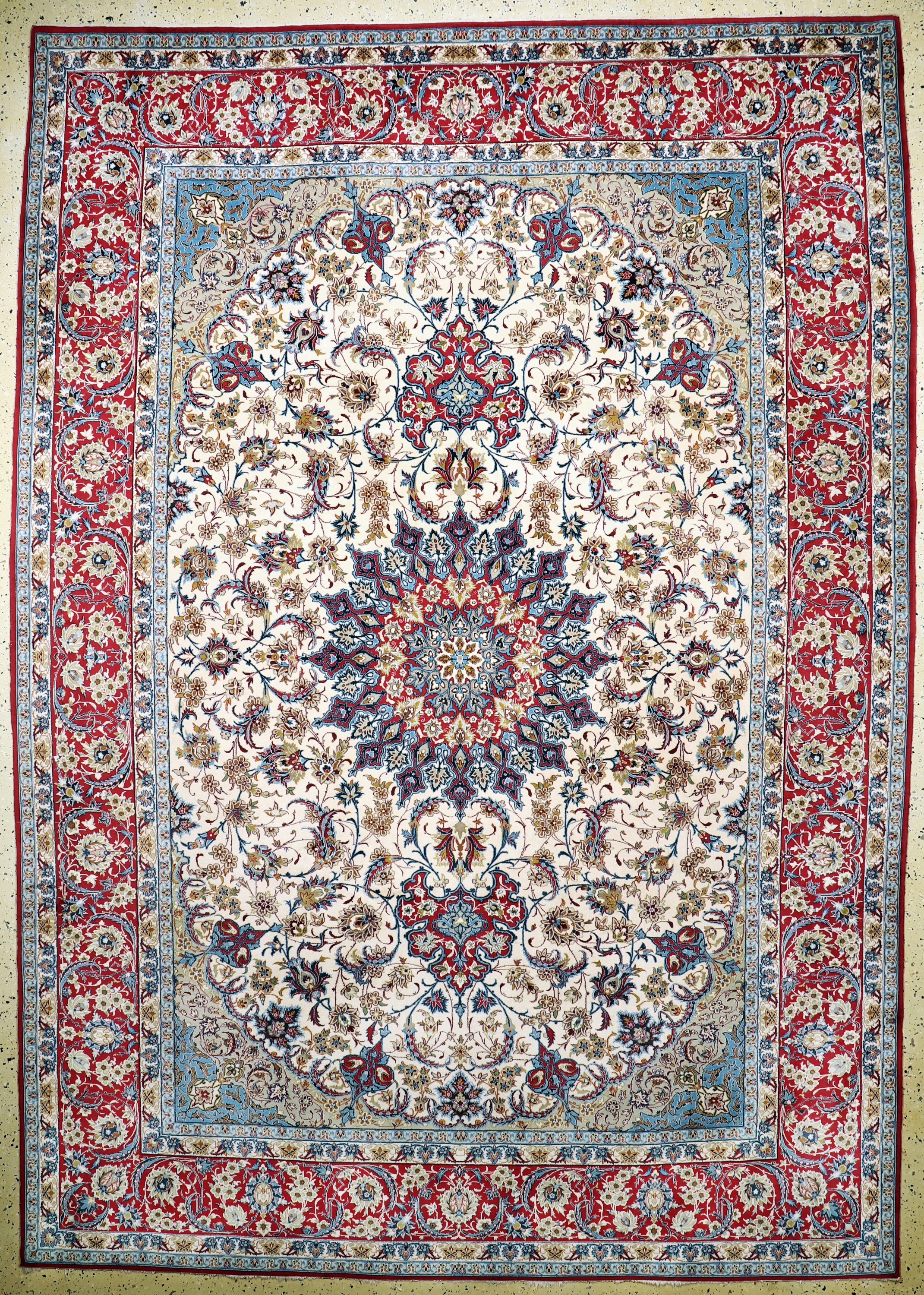 Esfahan fein, Persien, Ende 20.Jhd, Korkwolle auf Seide, ca. 365 x 256 cm, EHZ: 2
