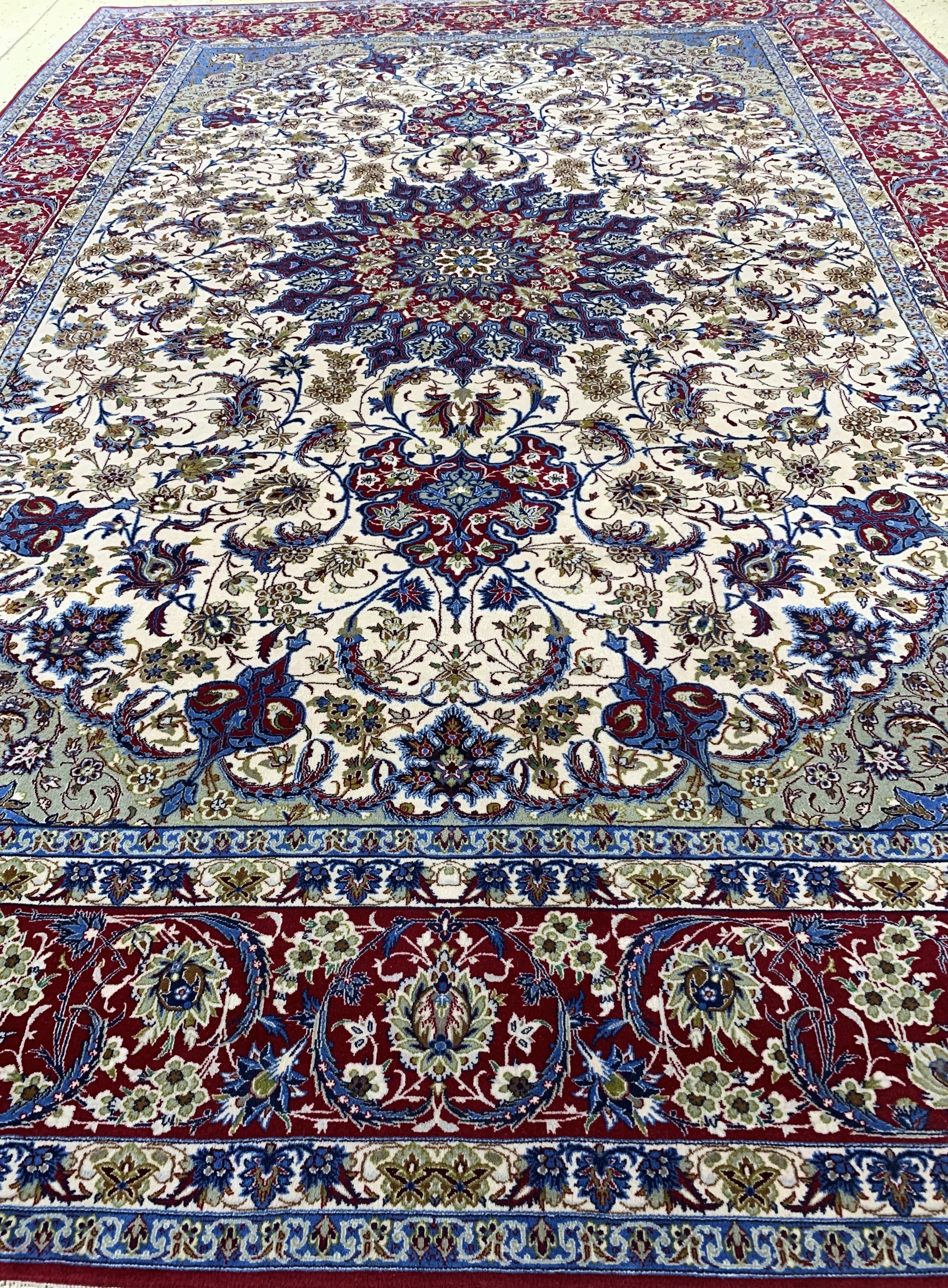 Detail h: Esfahan fein, Persien, Ende 20.Jhd, Korkwolle auf Seide, ca. 365 x 256 cm, EHZ: 2
