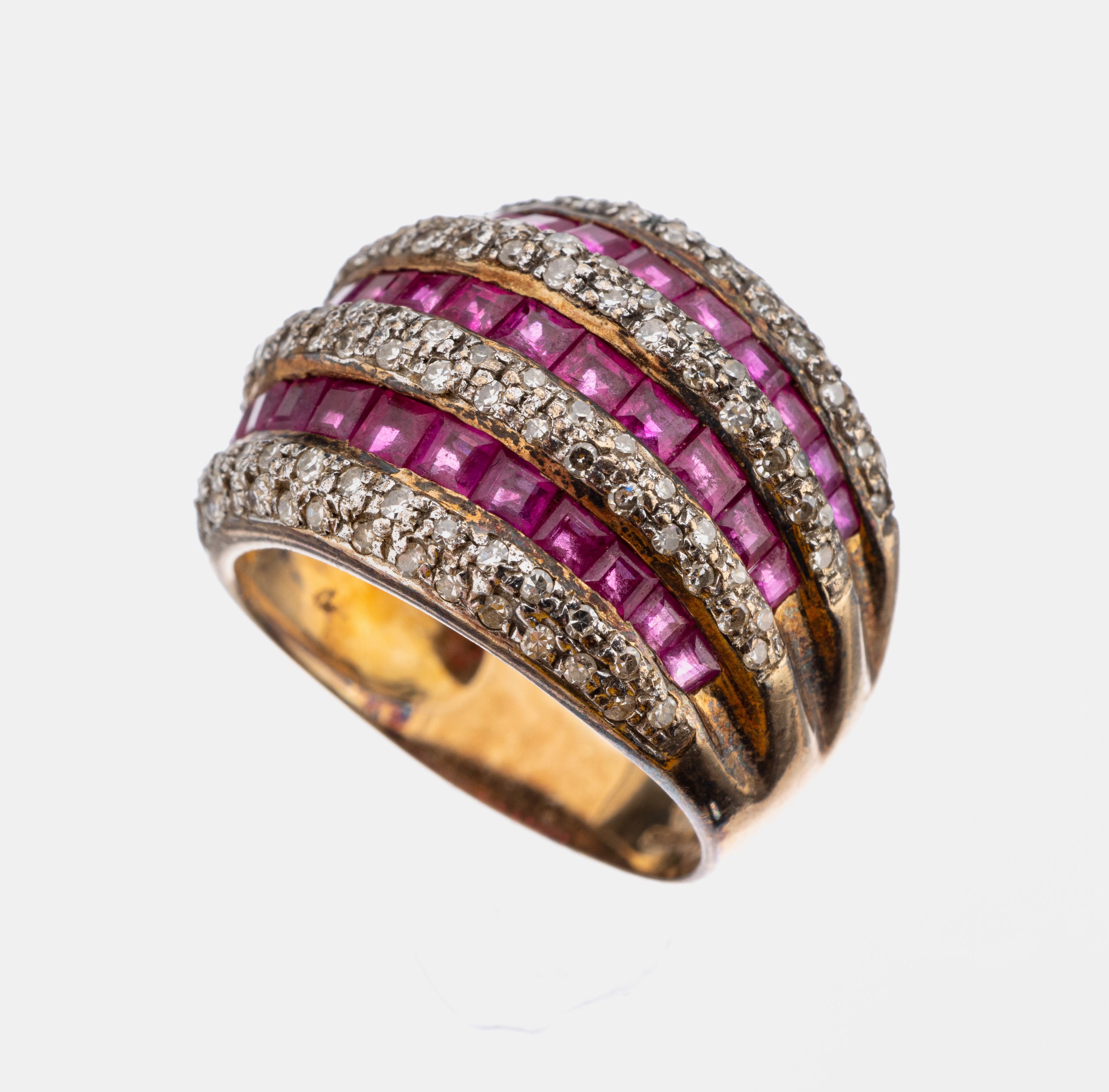 14 kt Gold Rubin-Diamant-Ring, RG 585/000, Rubin-Carrees zus. ca. 3.0 ct, 8/8-Diamanten zus. ca. 2.0 ct Weiß/si, RW 54, ca. 7.6 g