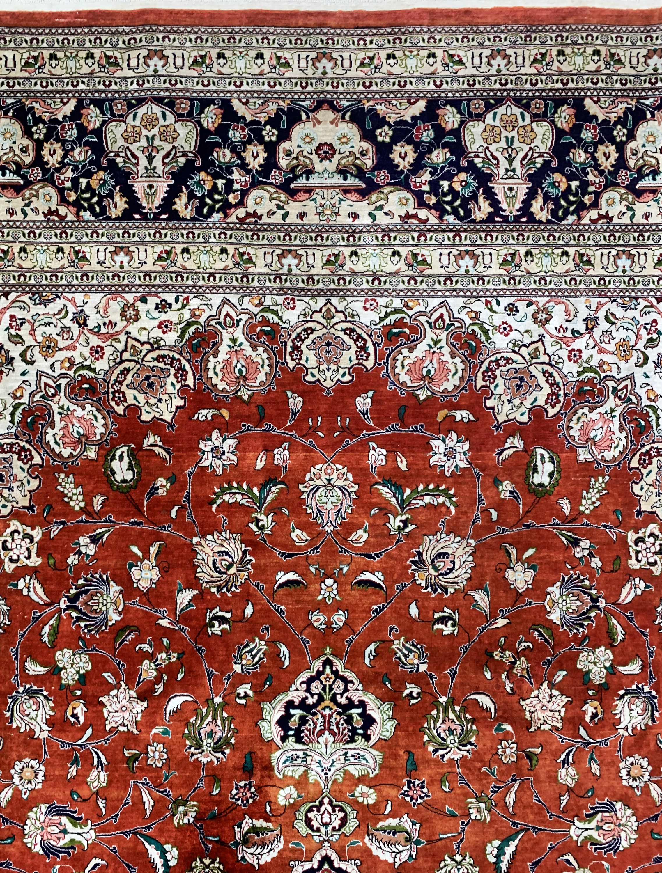 Detail f: Ghom Seide, Persien, Mitte 20.Jhd, reine Naturseide, ca. 350 x 245 cm, leicht verfärbt,EHZ: 2