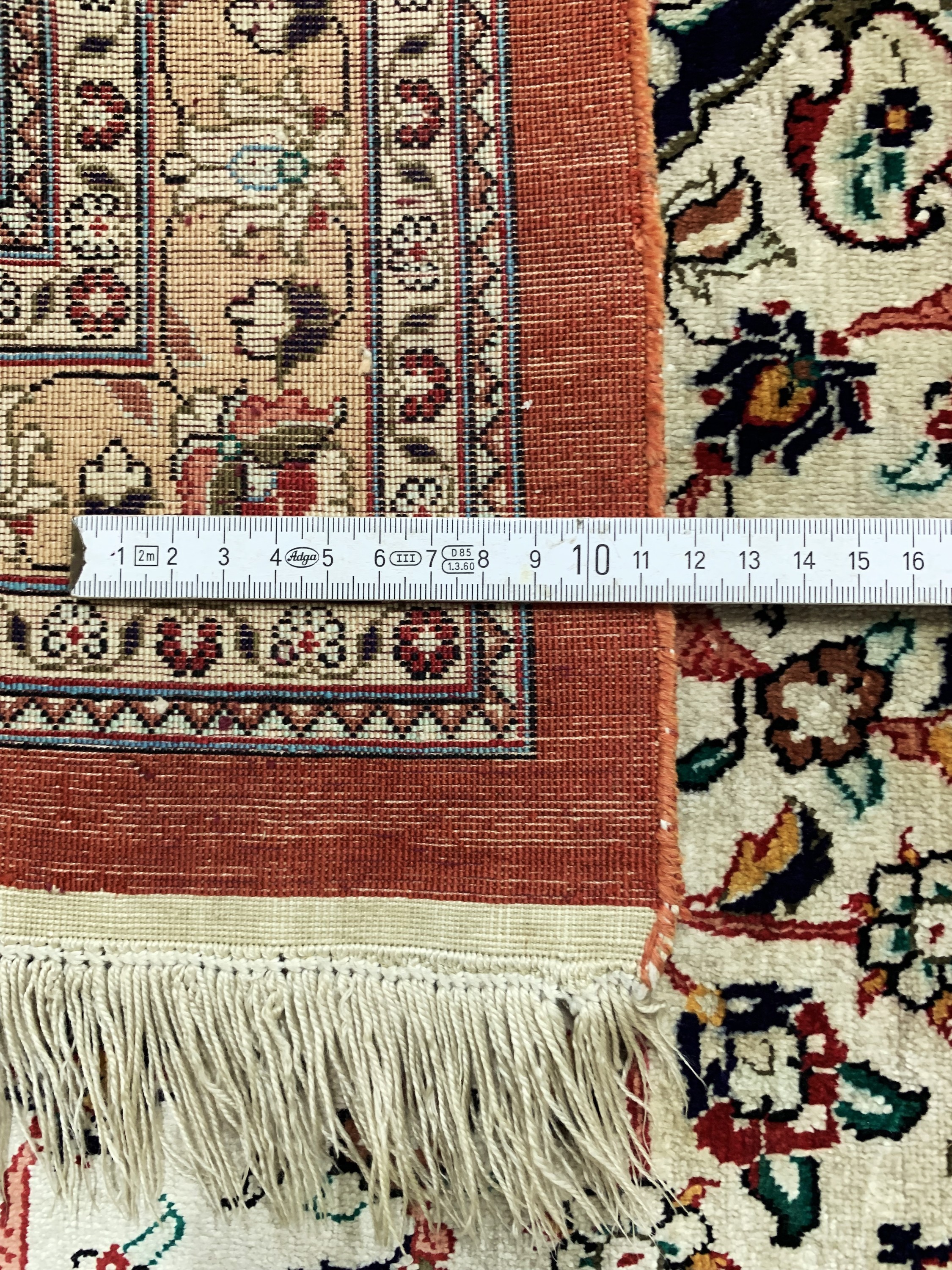 Detail i: Ghom Seide, Persien, Mitte 20.Jhd, reine Naturseide, ca. 350 x 245 cm, leicht verfärbt,EHZ: 2