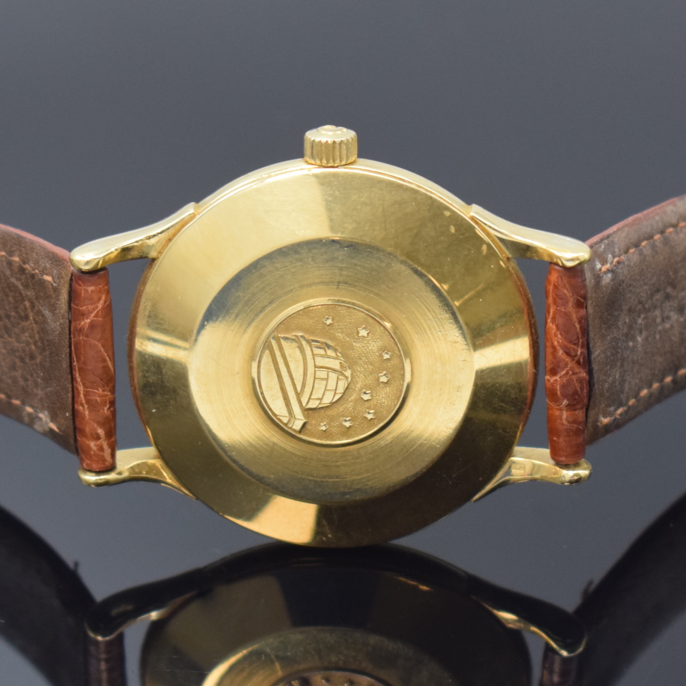 Detail c: OMEGA Constellation seltene Herrenarmbanduhr Chronometer in GG 750/000 Referenz 2700 SC, Schweiz um 1952, Hammerautomatik, Boden m. Darst. Sternwarte ...
