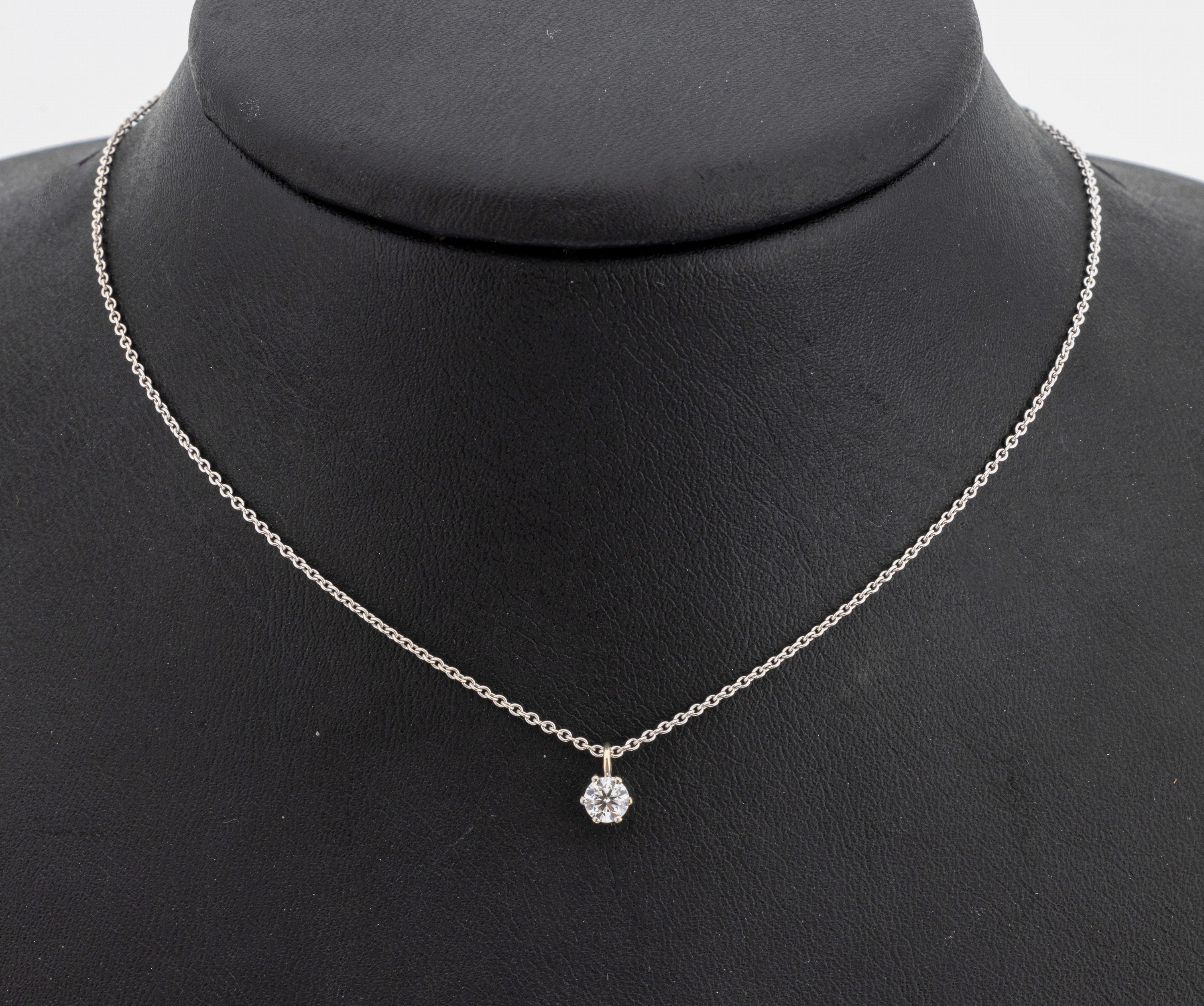 14 kt Gold Brillant-Anhänger, WG 585/000, Brillant ca. 0.25 ct Weiß/si, an Kette, L. ca.44 cm, ca. 2.5 g