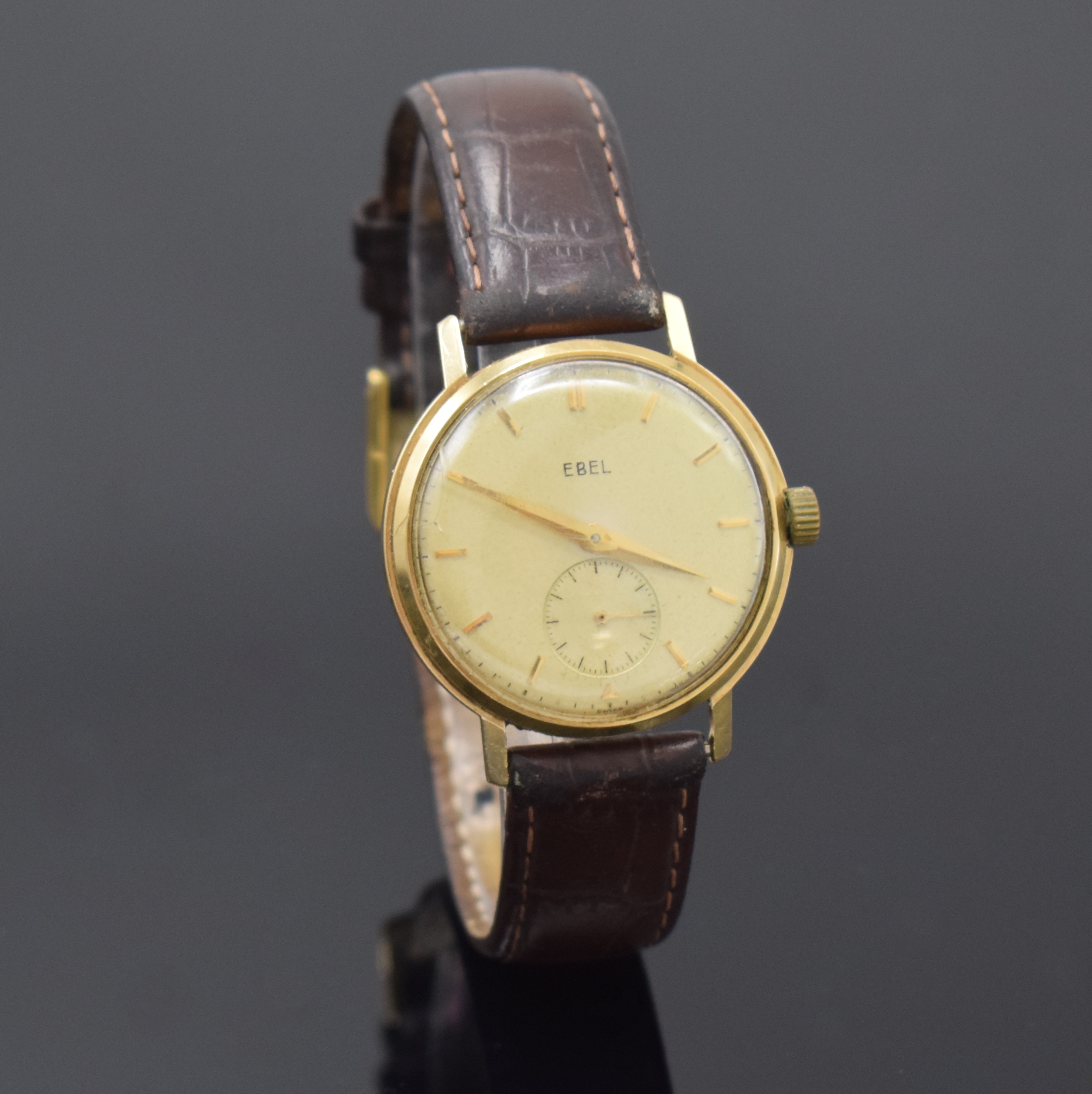 Detail b: EBEL Armbanduhr in GG 585/000, Schweiz um 1940, Boden und Glasrand aufgedr., Zifferbl. m. aufgel. Indizes altersbed. fl./pat., Rundankerw., Kal. 112, ...