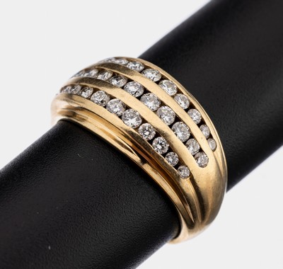Image 26898802 - 14 kt Gold Brillant-Ring, GG 585/000, 3-reihig Brillanten zus. ca. 1.20 ct feines ...