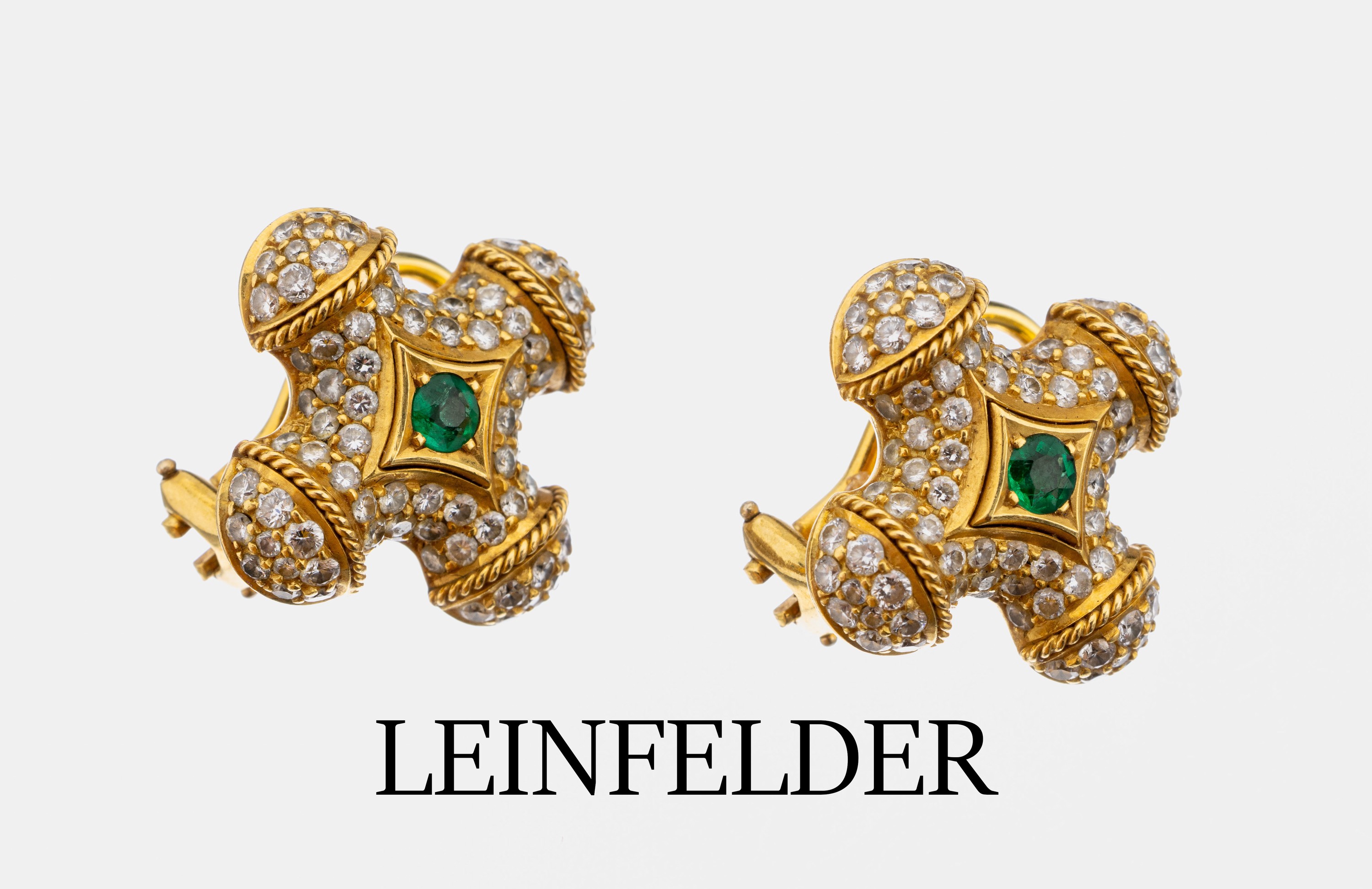Paar 18 kt Gold Smaragd-Brillant-Ohrstecker, GG 750/000, Meistermarke LEINFELDER München, 2 rundfacett. Smaragde zus. ca. 0.10 ct, Brillanten zus. ...