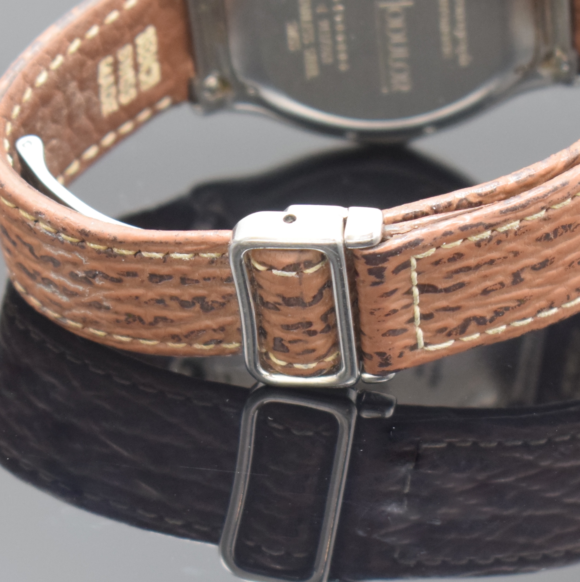 Detail d: EBEL Armbandchronograph Chronometer Le Modulor Referenz 9137241, Automatik, Schweiz um 2008, Edelstahlgeh. inkl. orig. Lederband m. Faltschl., Boden ...